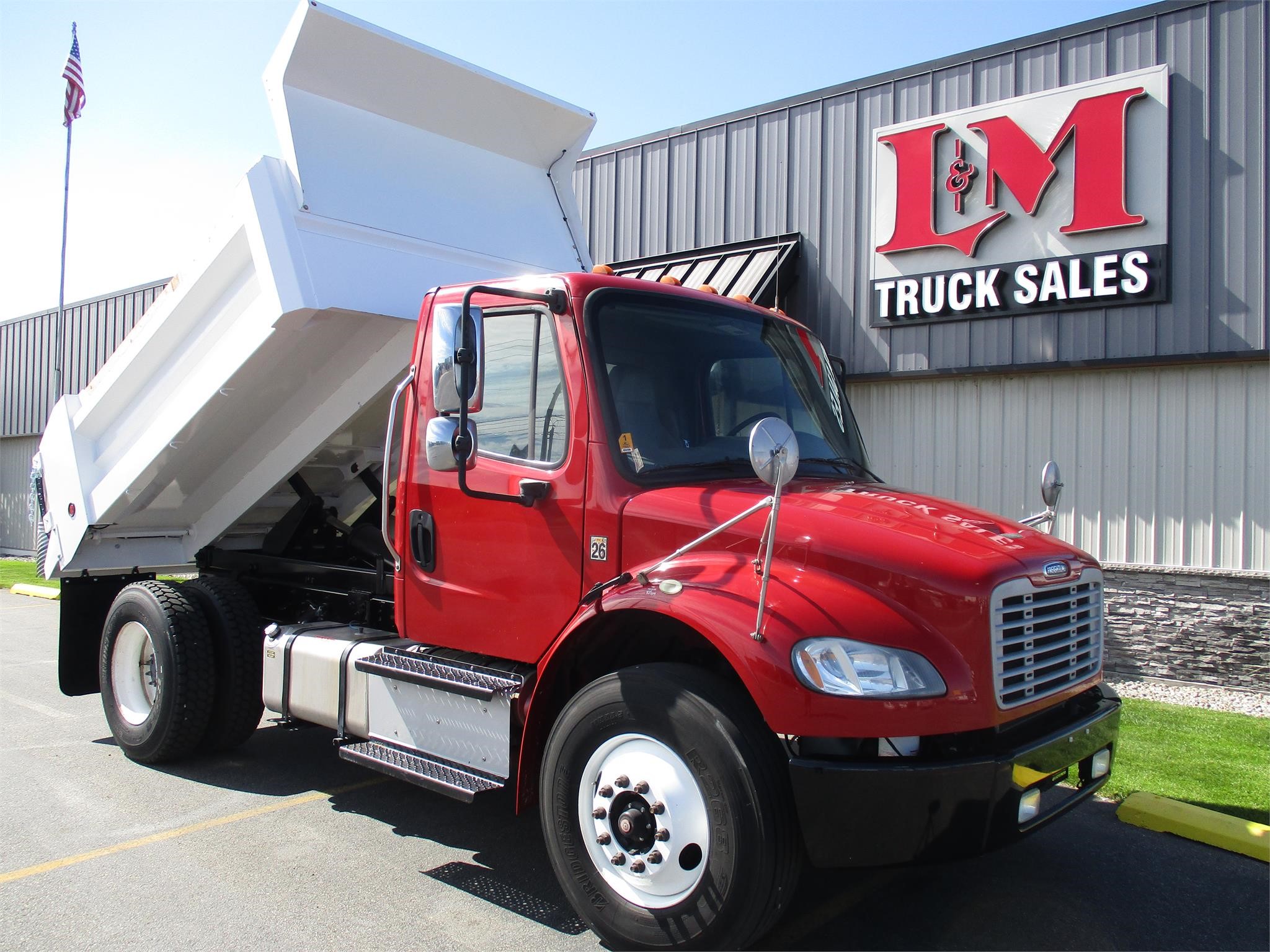 2016 FREIGHTLINER BUSINESS CLASS M2 106 - image 5 of 6