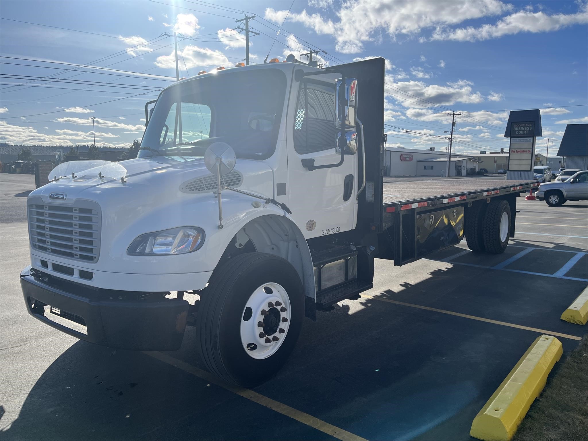 2013 FREIGHTLINER BUSINESS CLASS M2 106 - image 3 of 6