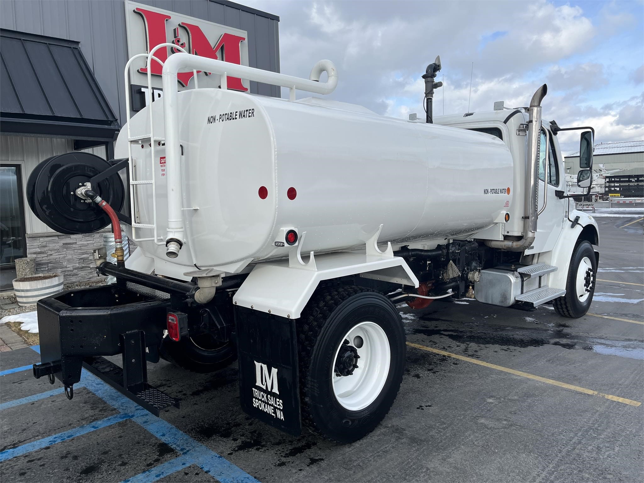2004 FREIGHTLINER BUSINESS CLASS M2 106 - image 6 of 6