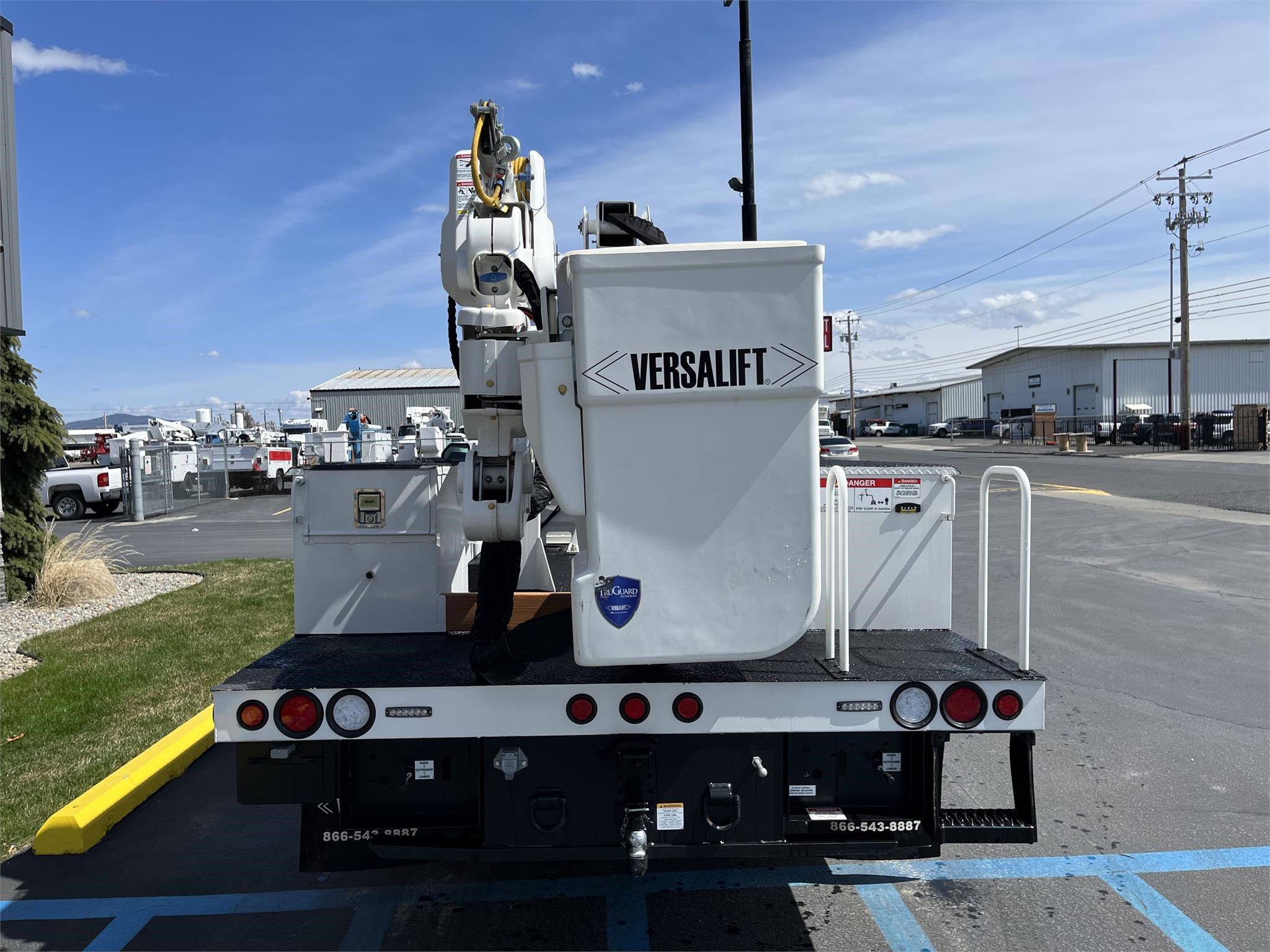 2021 VERSALIFT VST40I - image 5 of 6