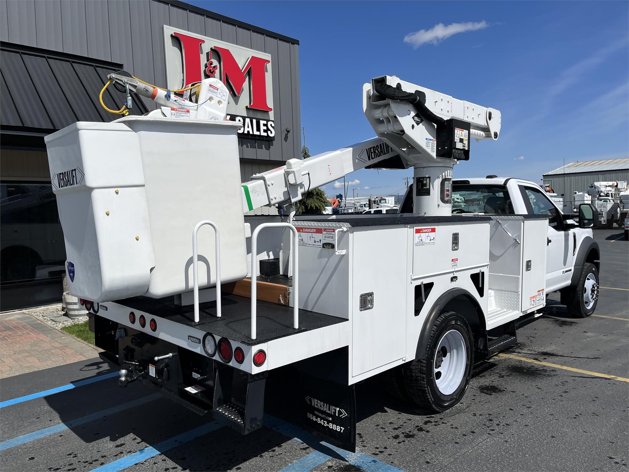 2021 VERSALIFT VST40I - image 6 of 6