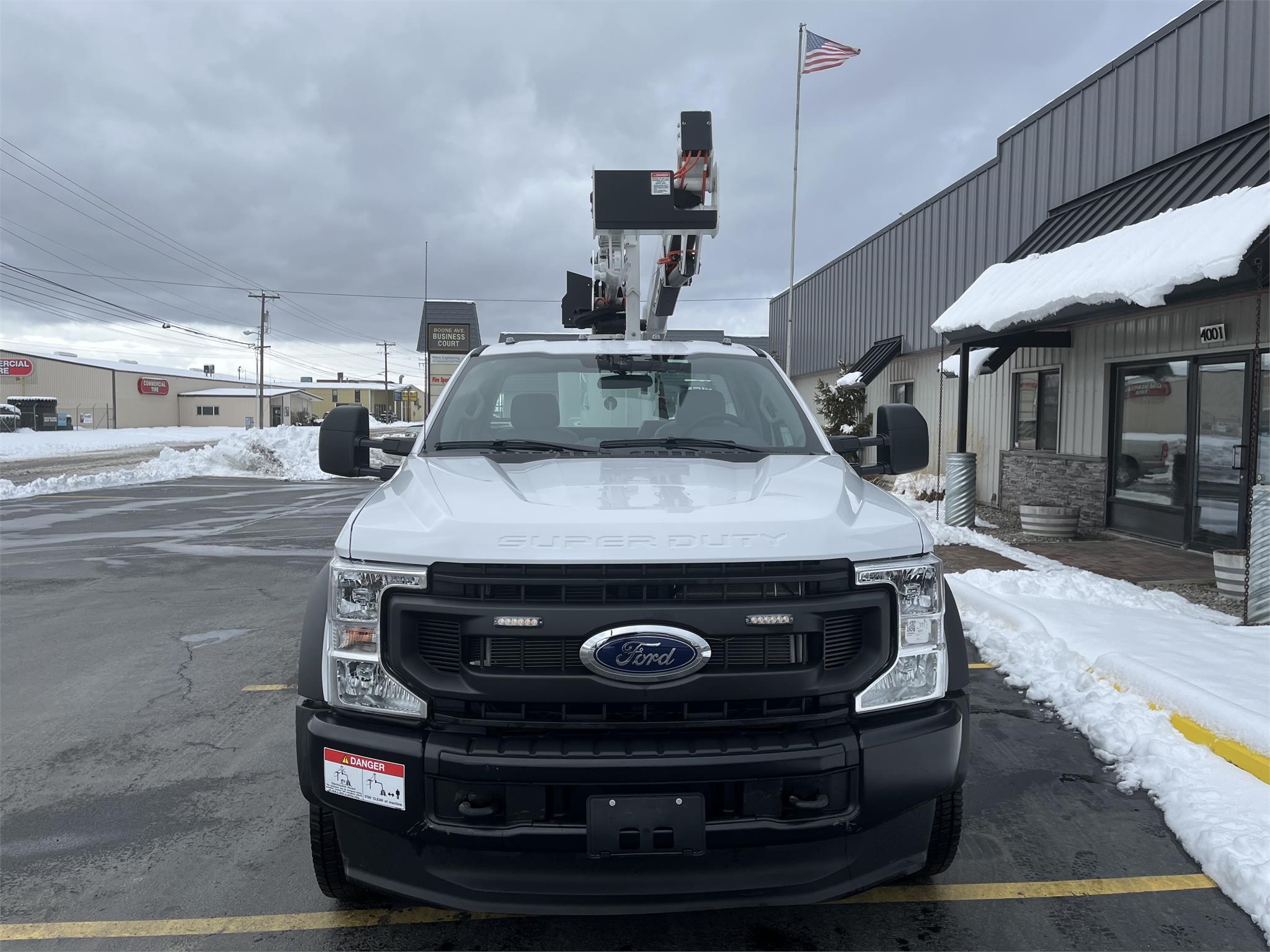 2021 VERSALIFT SST40EIH - image 2 of 6