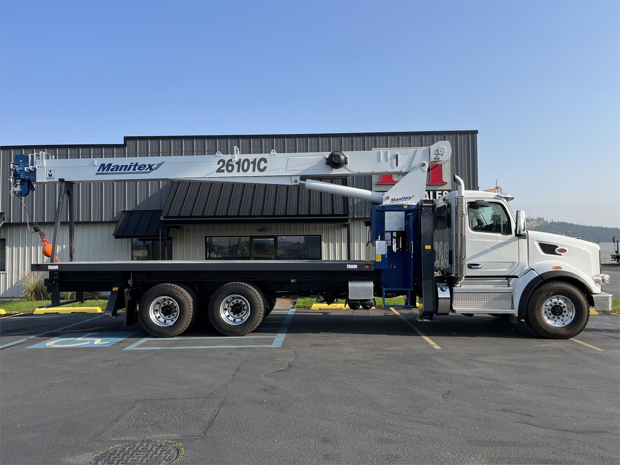 2023 MANITEX 26101C - image 2 of 6