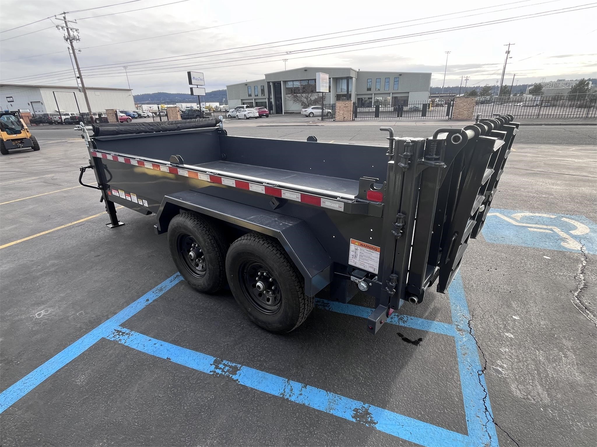 2024 BRANDT UBD814 PREMIUM - image 4 of 6