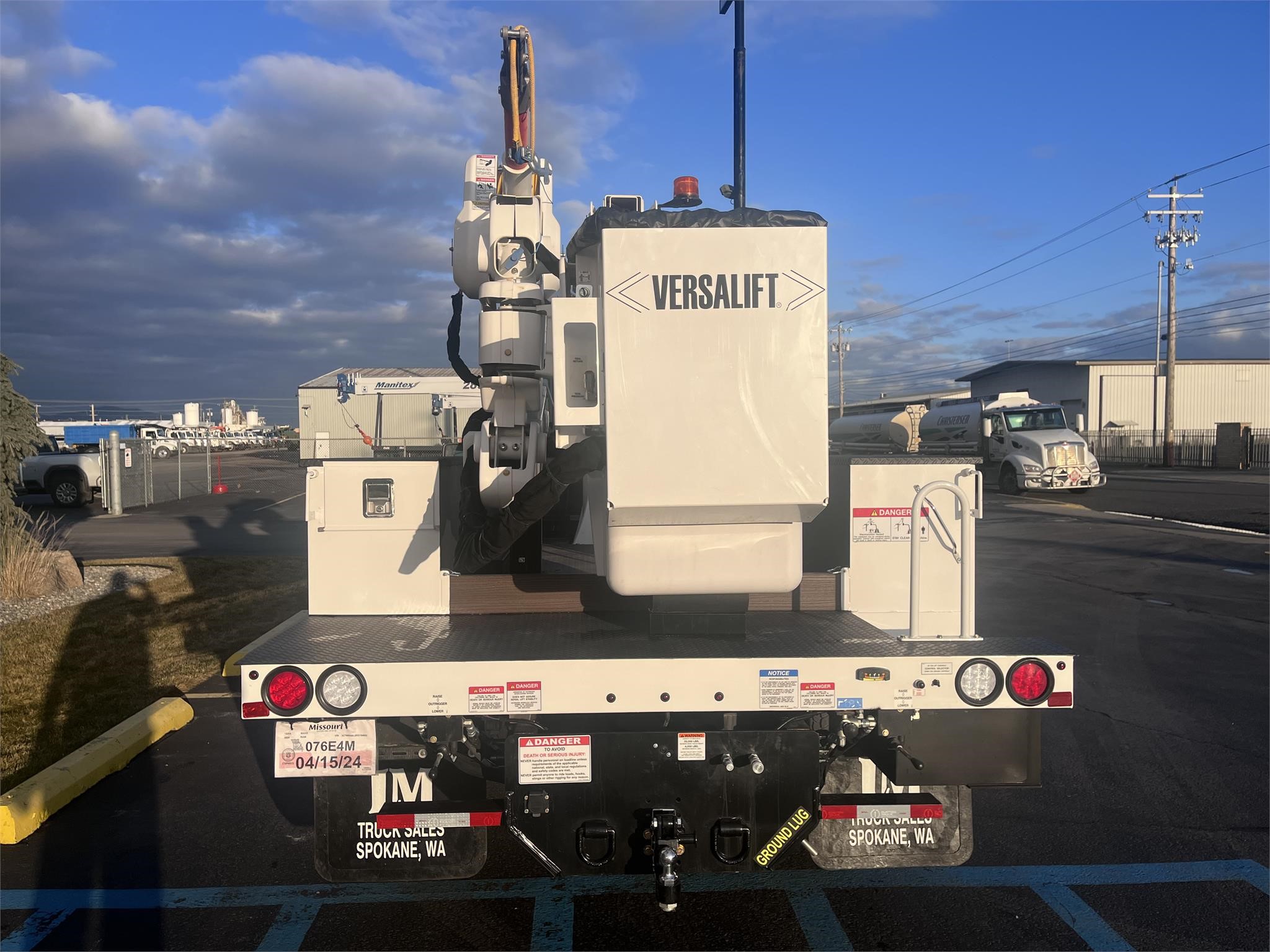 2024 VERSALIFT VST40MHI - image 5 of 6
