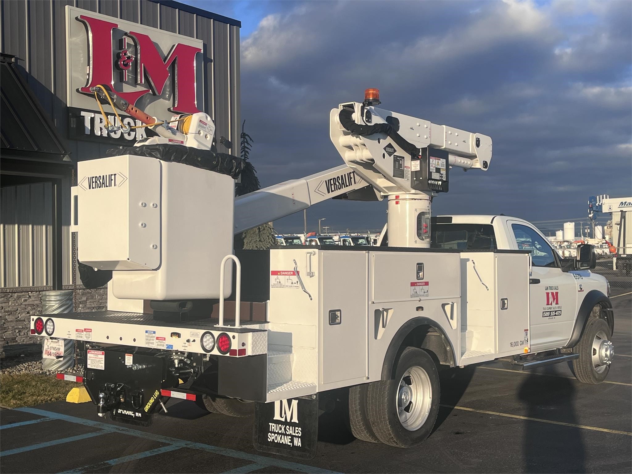 2024 VERSALIFT VST40MHI - image 6 of 6