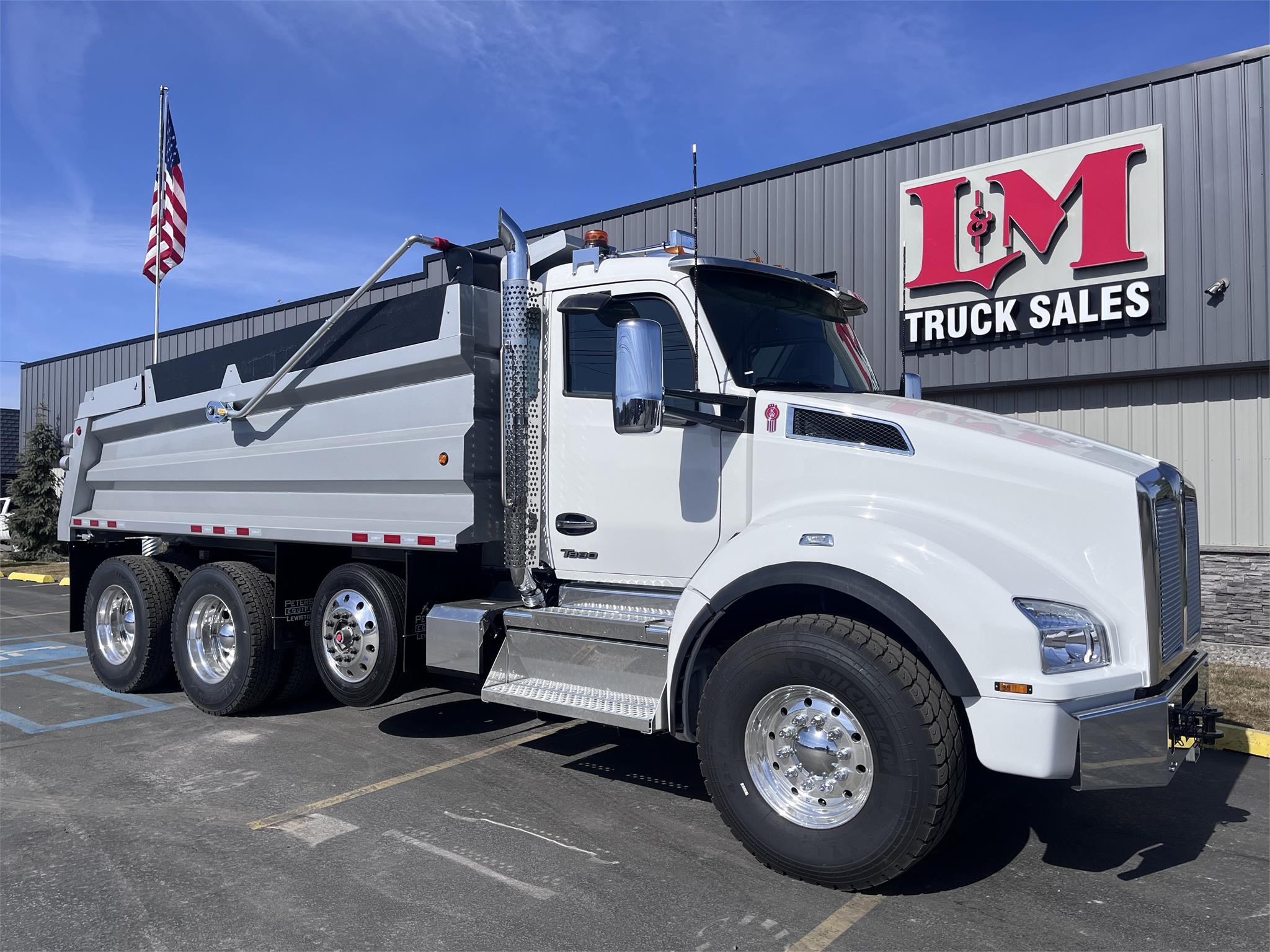 2024 KENWORTH T880 - image 1 of 6