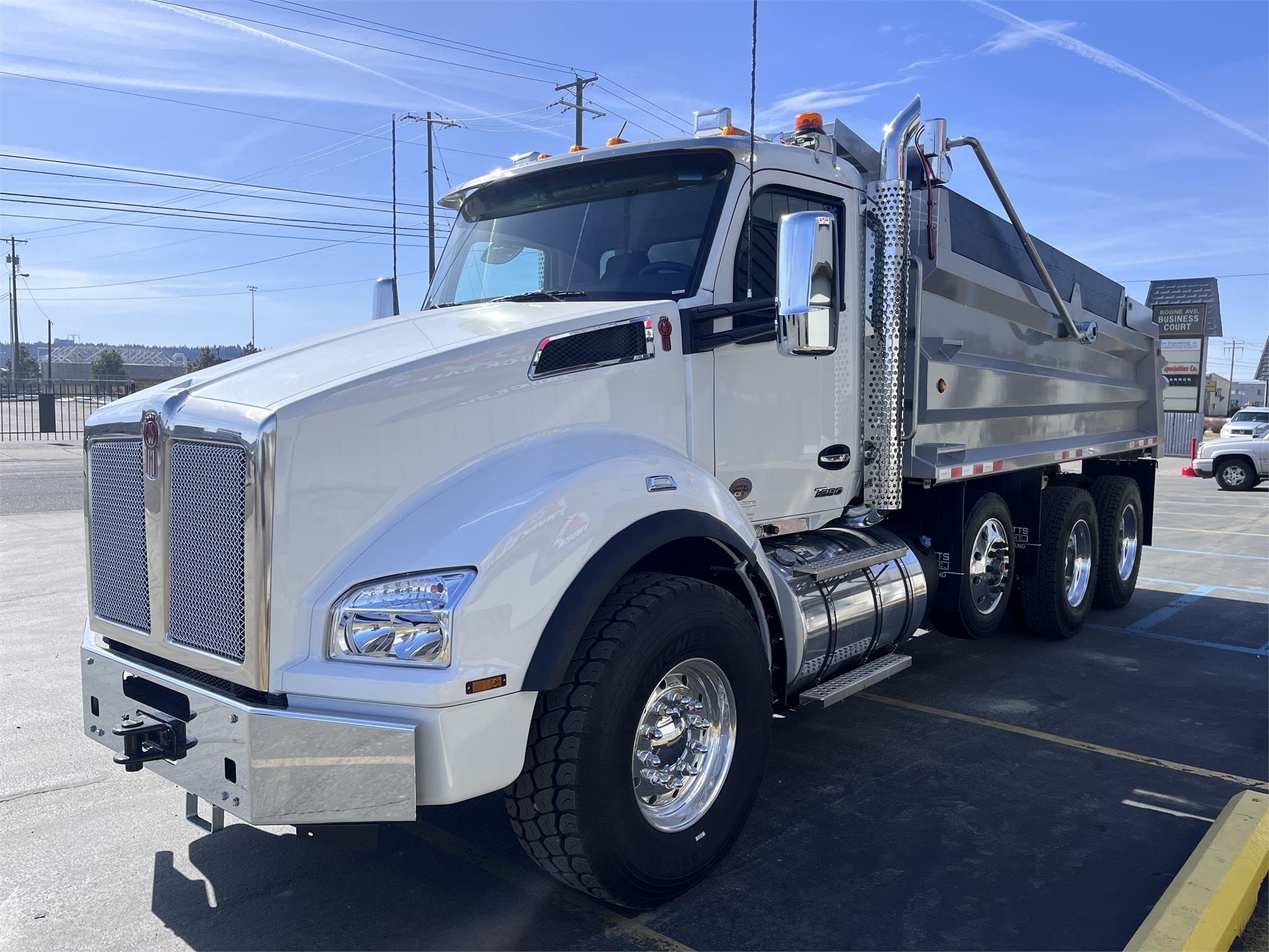 2024 KENWORTH T880 - image 3 of 6