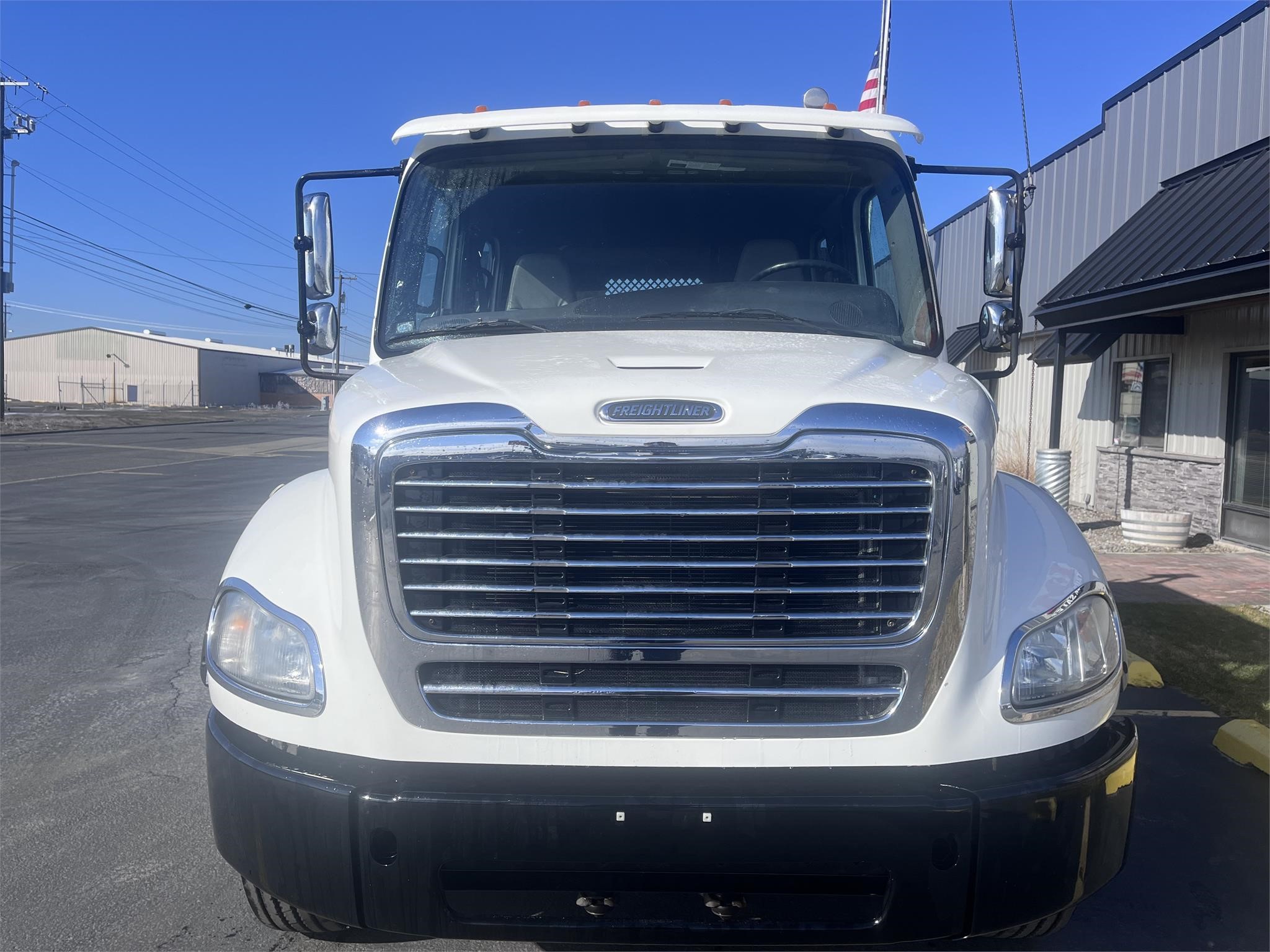 2016 FREIGHTLINER BUSINESS CLASS M2 112 - image 2 of 6