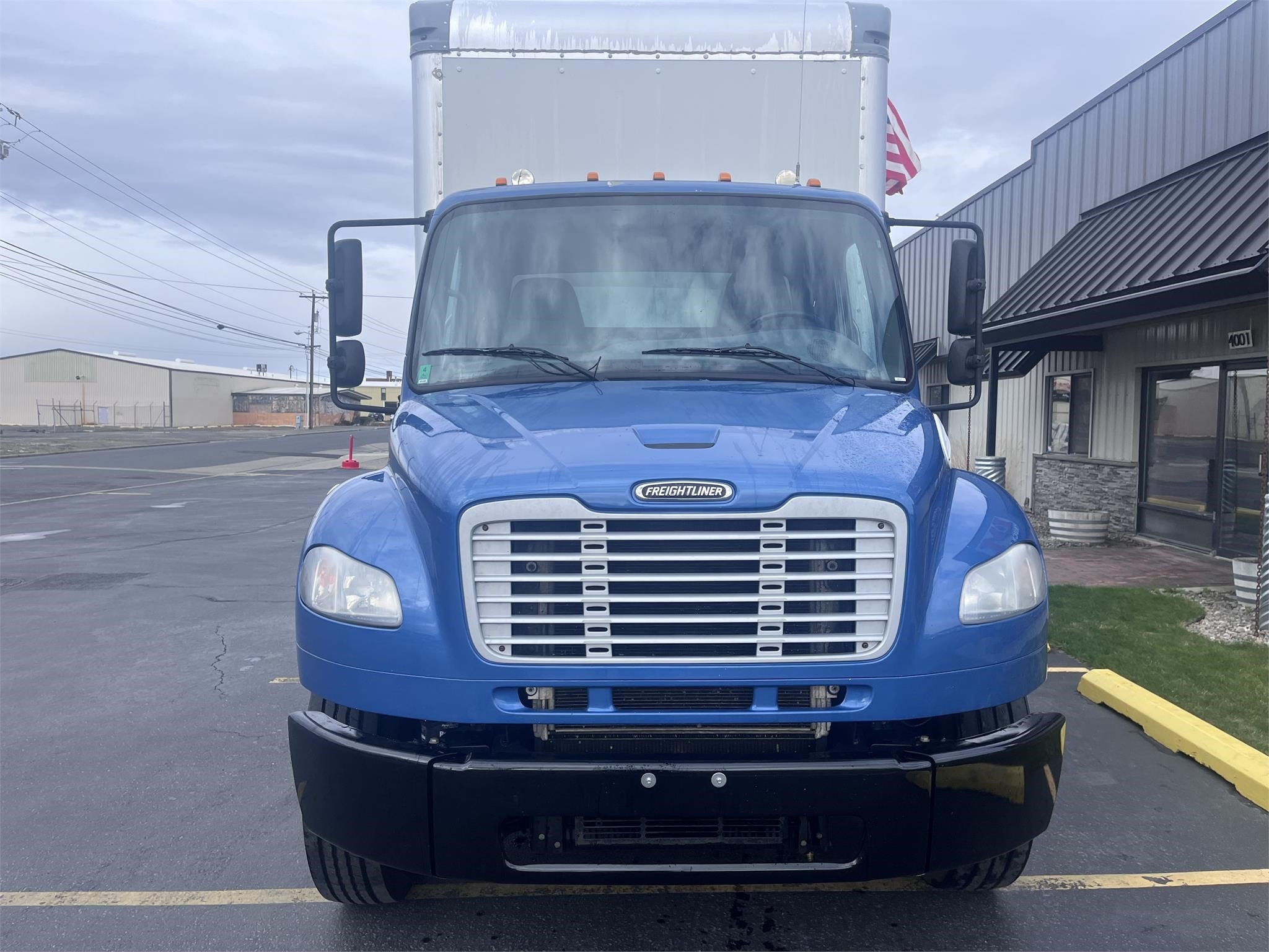 2018 FREIGHTLINER BUSINESS CLASS M2 106 - image 3 of 6