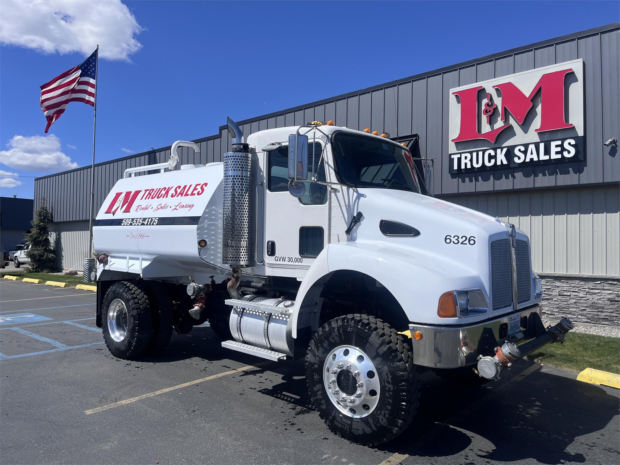 2005 KENWORTH T300 - image 1 of 6