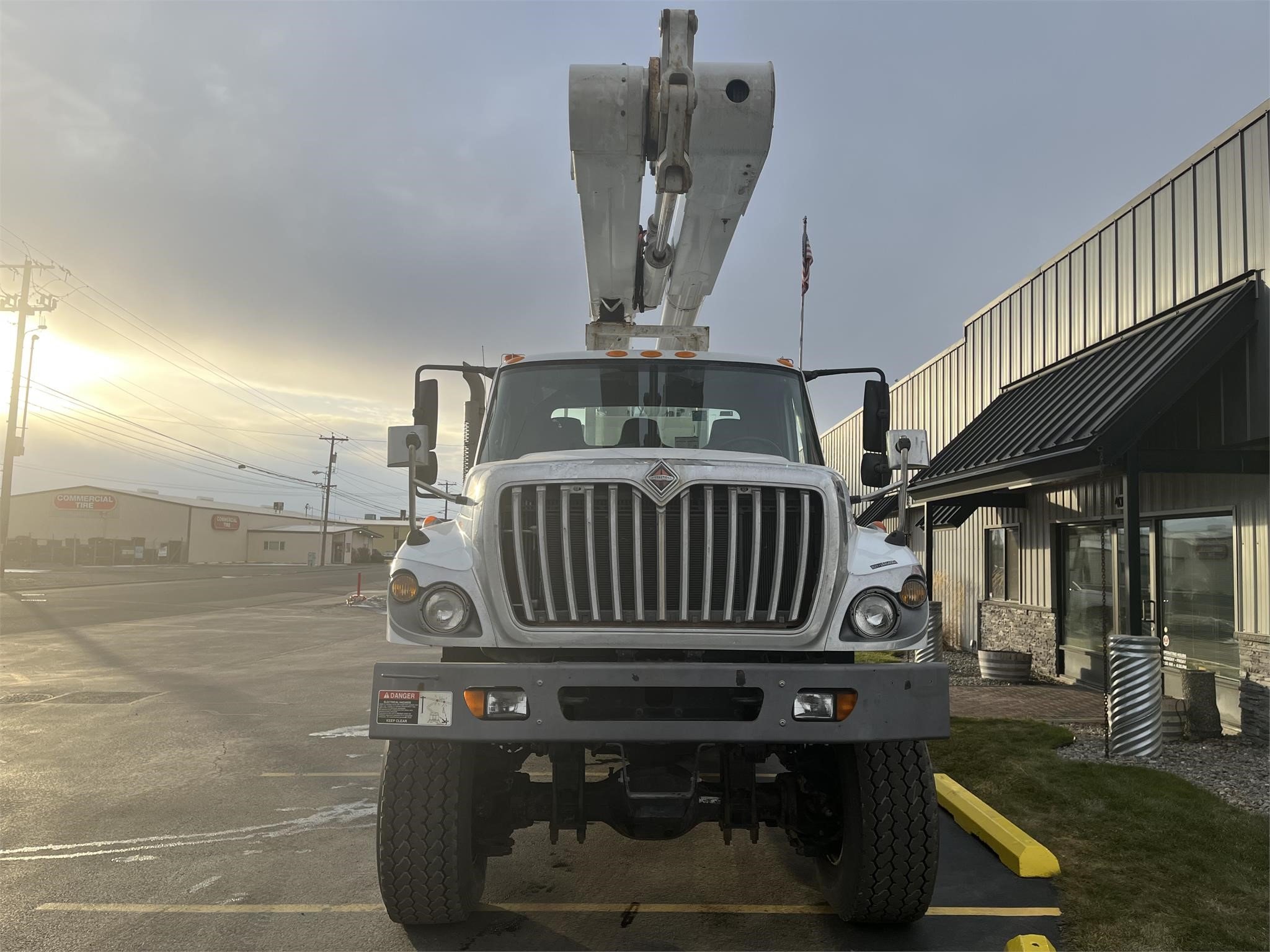 2012 ALTEC AM900-E100 - image 2 of 6