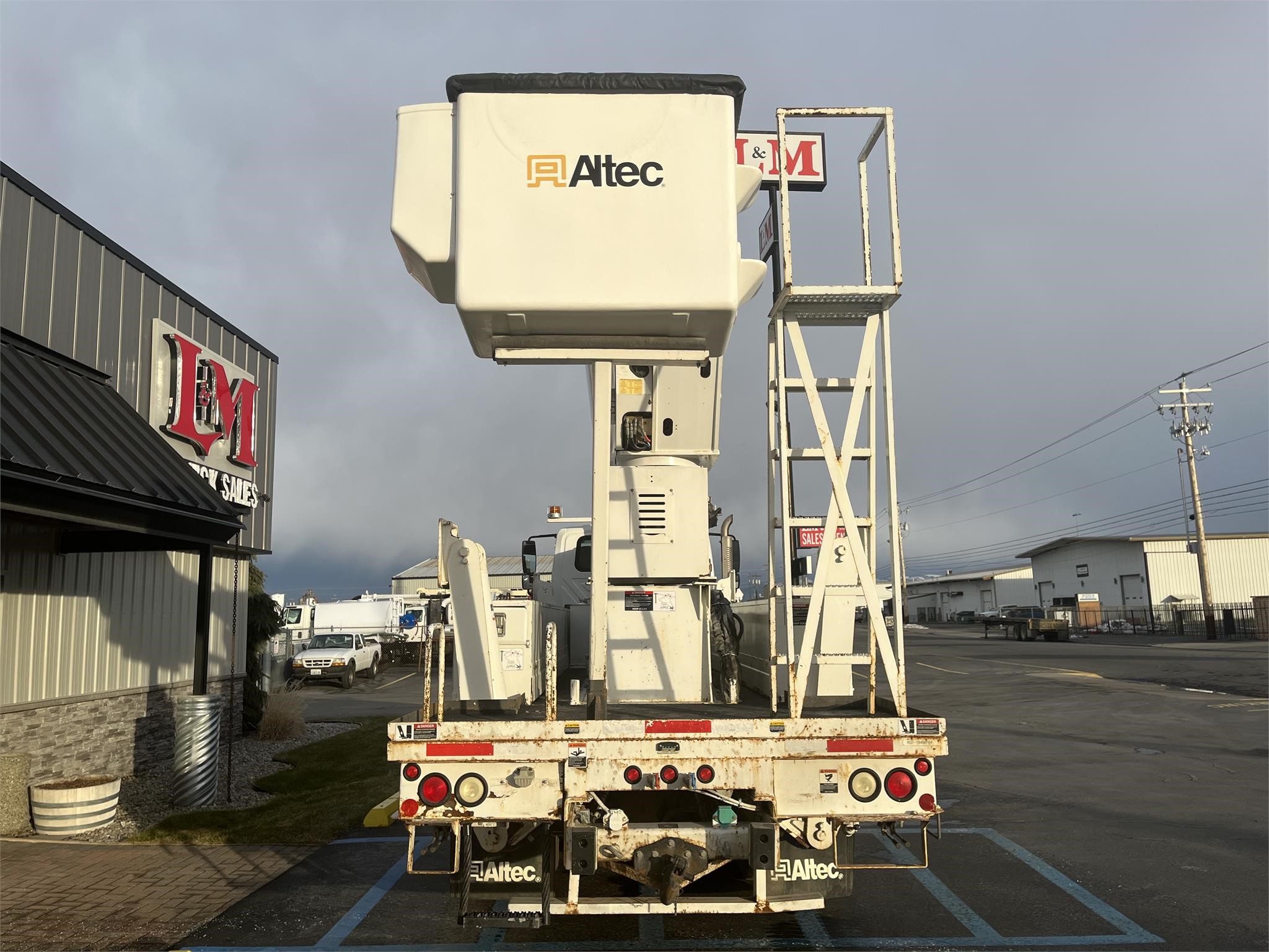 2012 ALTEC AM900-E100 - image 4 of 6