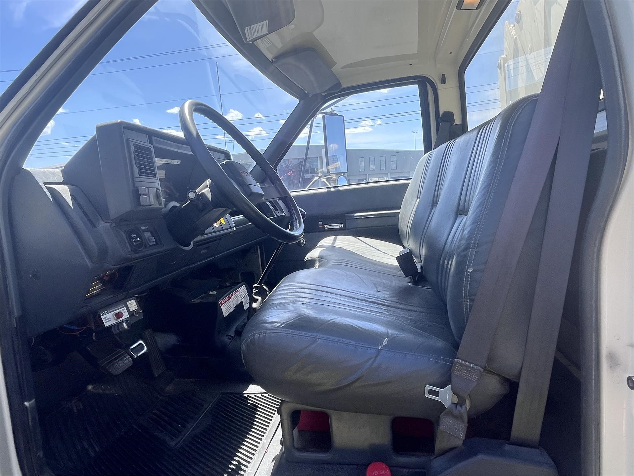 2001 NATIONAL 400B 9005926894 2001 NATIONAL 400B 9005926894