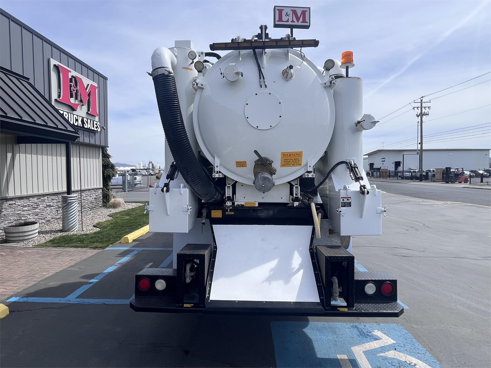 2019 WESTERN STAR 4700 - image 6 of 6