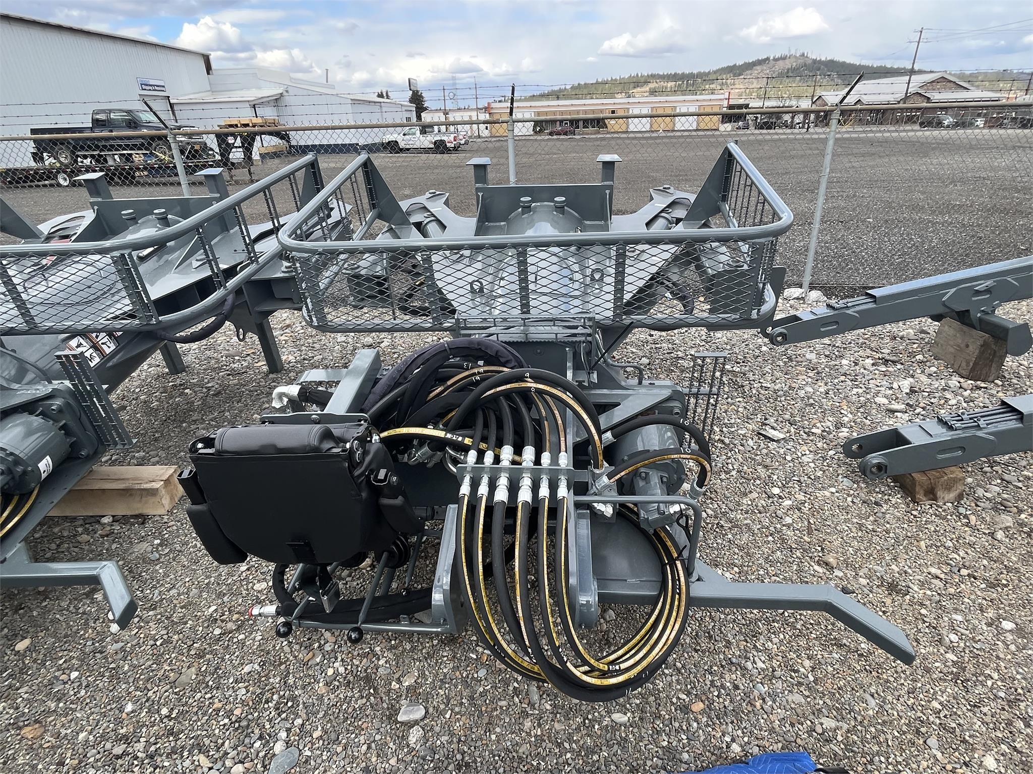 2023 SERCO 160PH - image 2 of 5