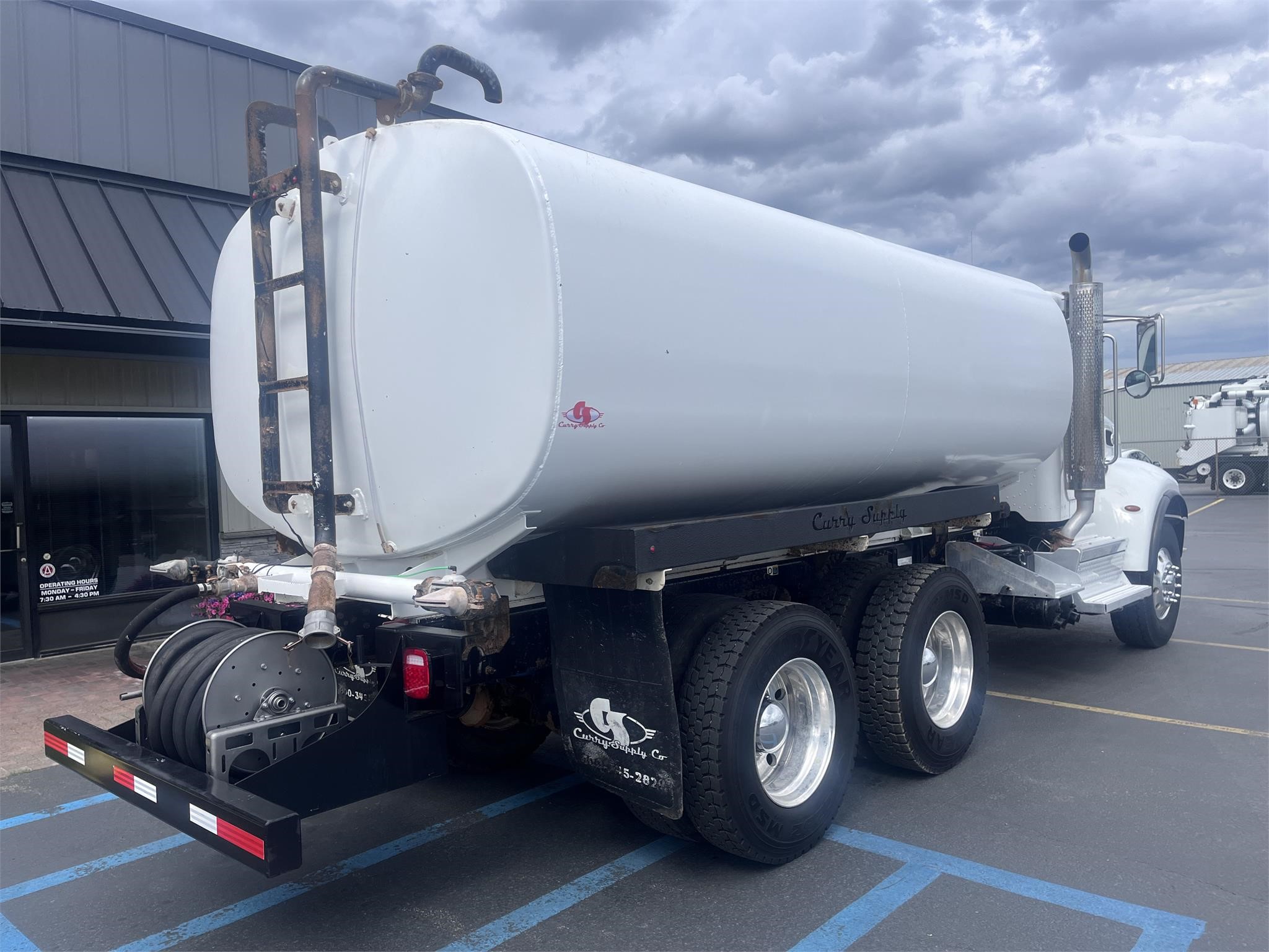 2019 PETERBILT 348 - image 6 of 6