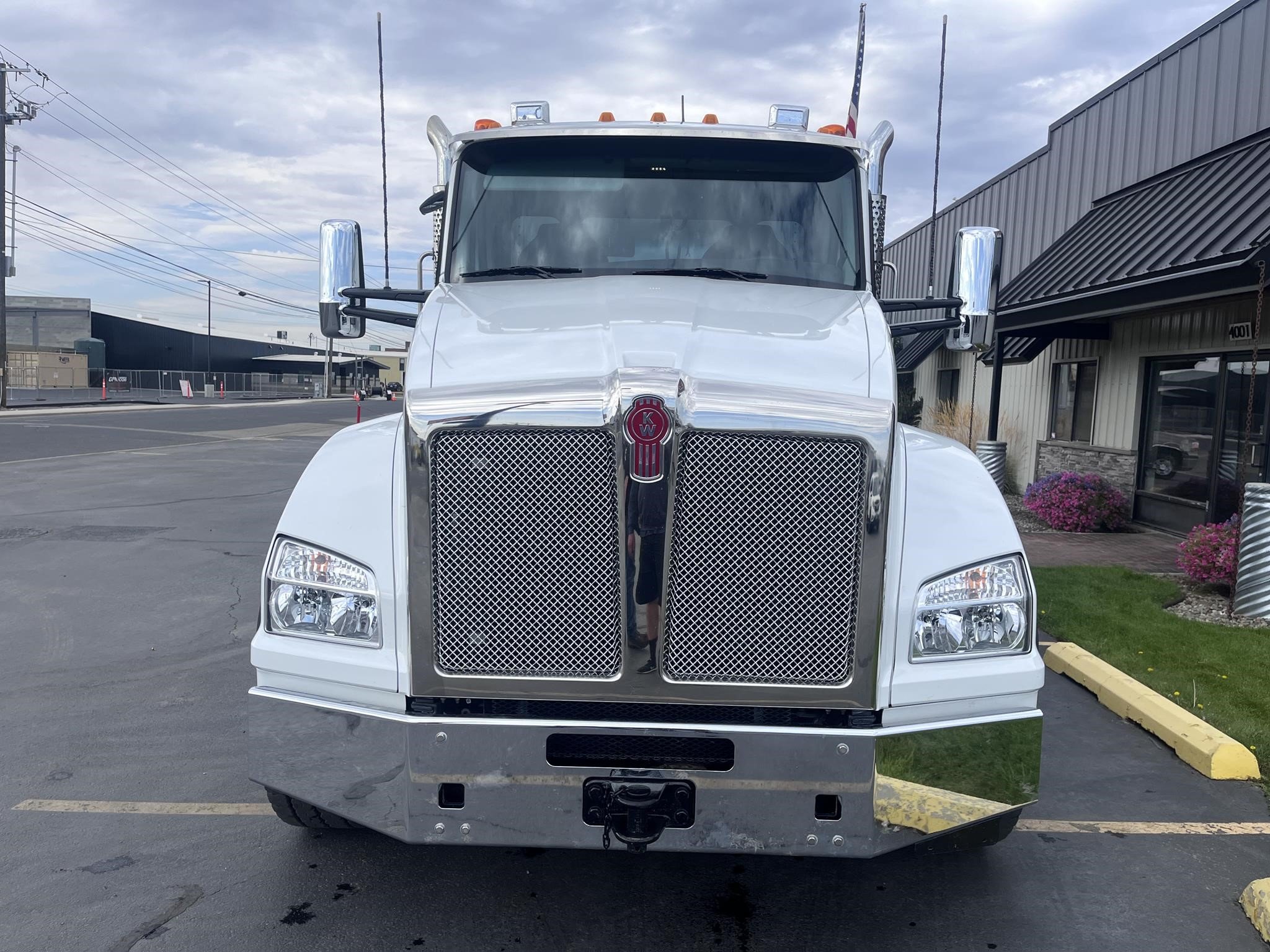 2024 KENWORTH T880 - image 3 of 6