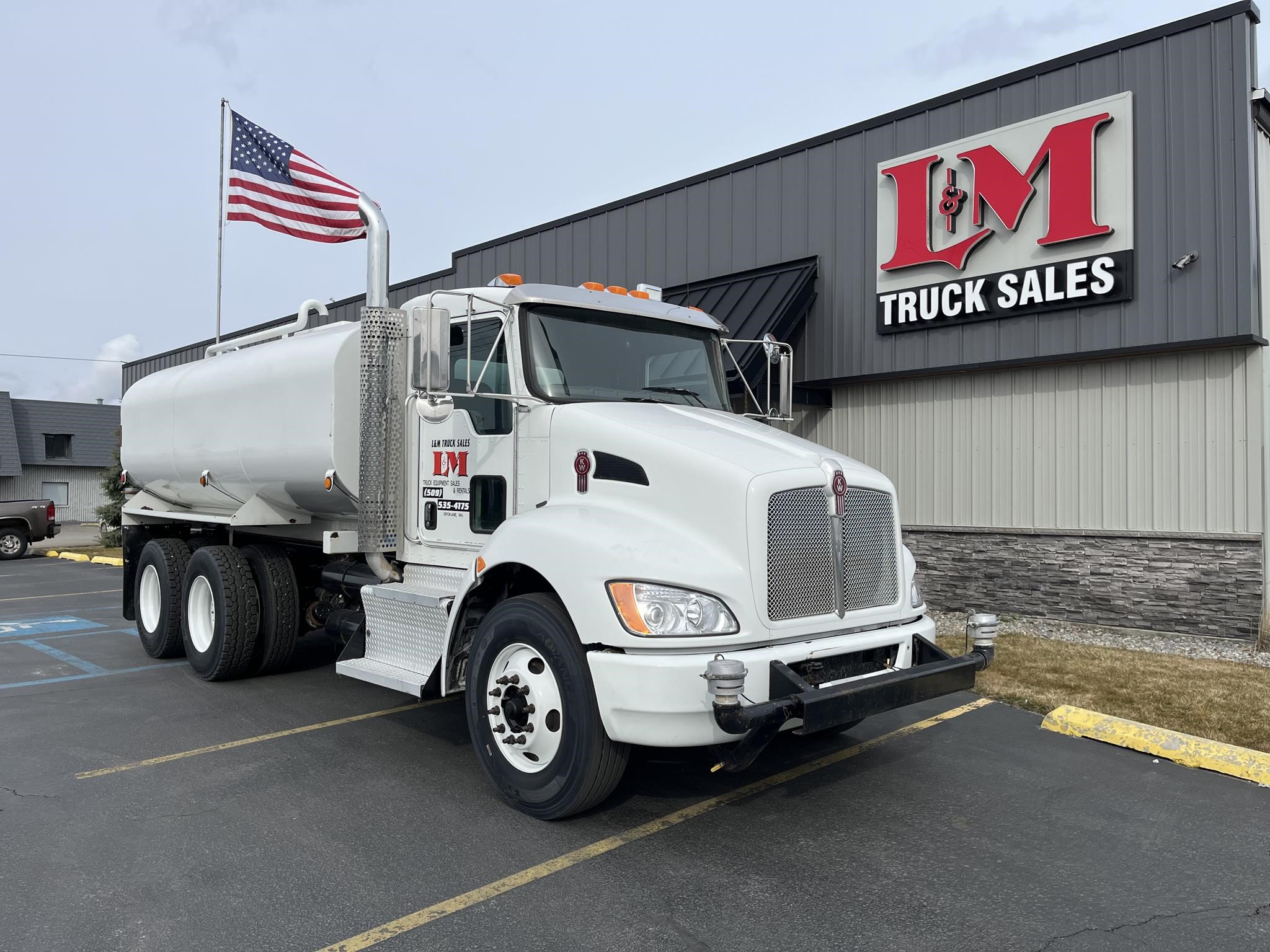 2012 KENWORTH T370 - image 1 of 6