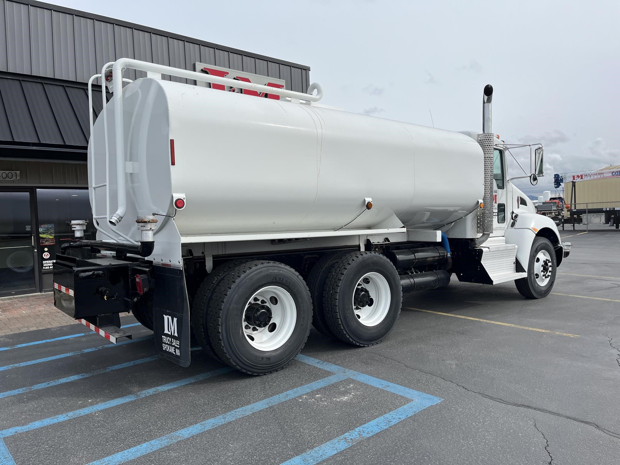 2012 KENWORTH T370 - image 3 of 6