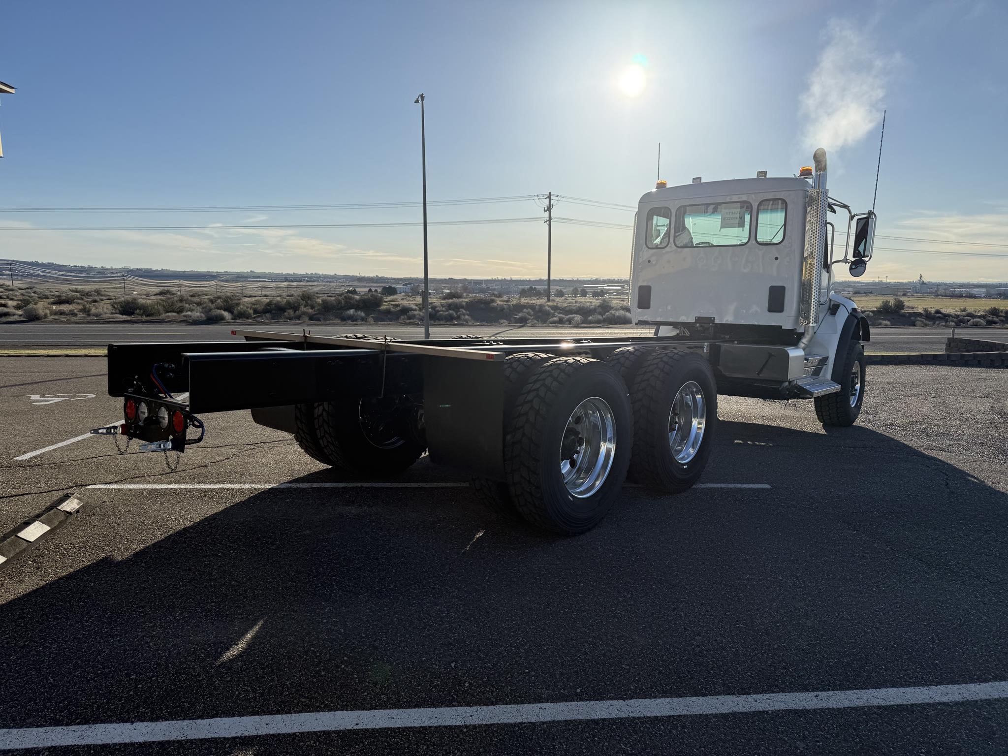 2025 KENWORTH T480 - image 5 of 6