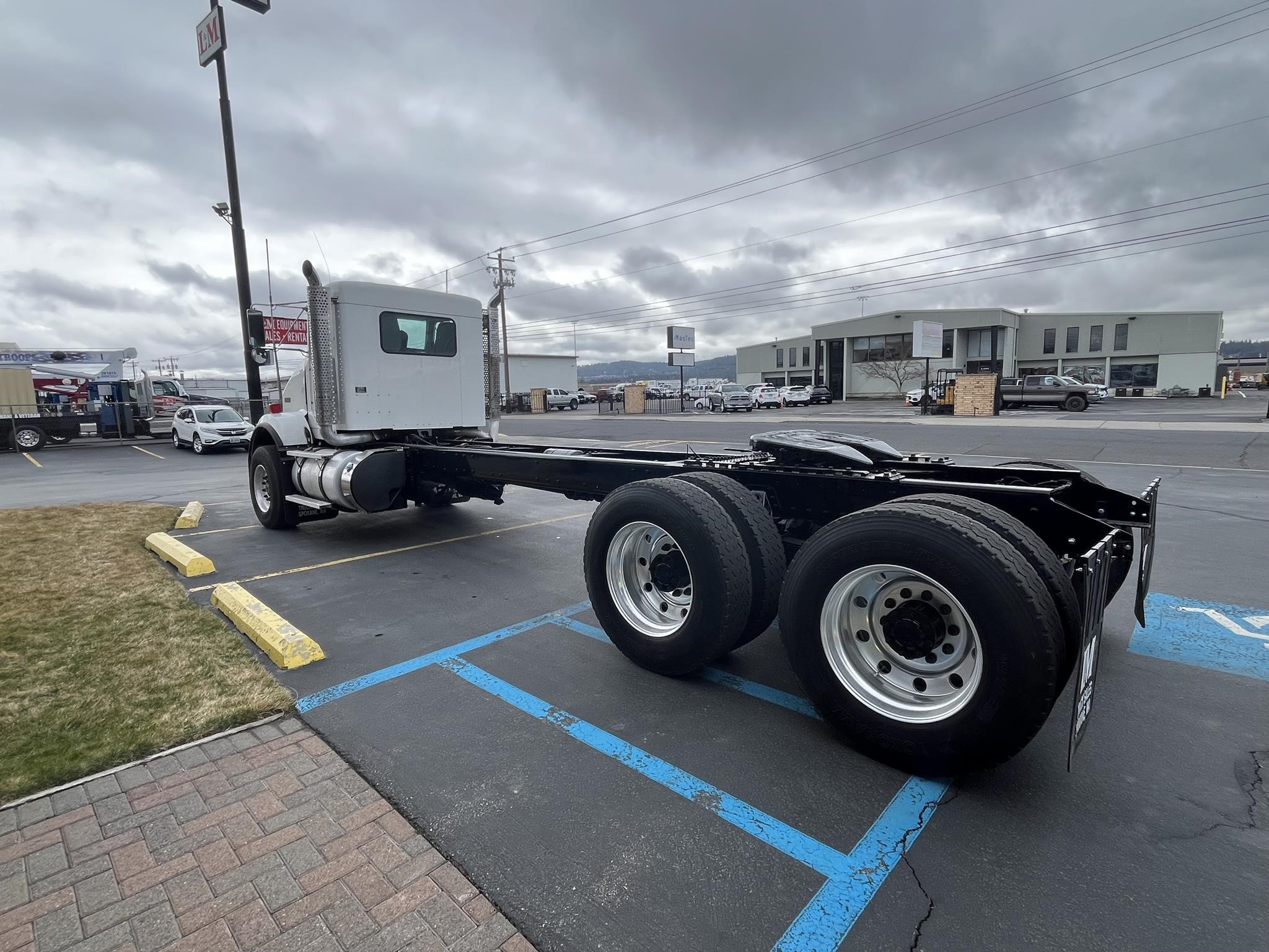 2016 KENWORTH T800 - image 5 of 6