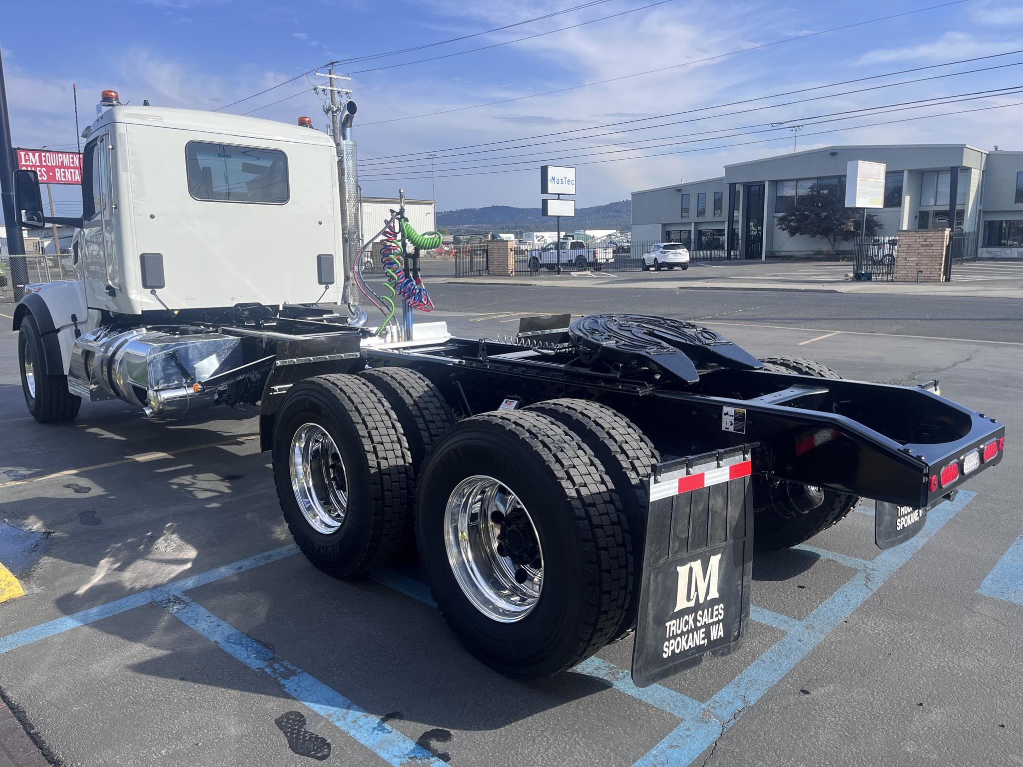 2025 PETERBILT 567 - image 4 of 6