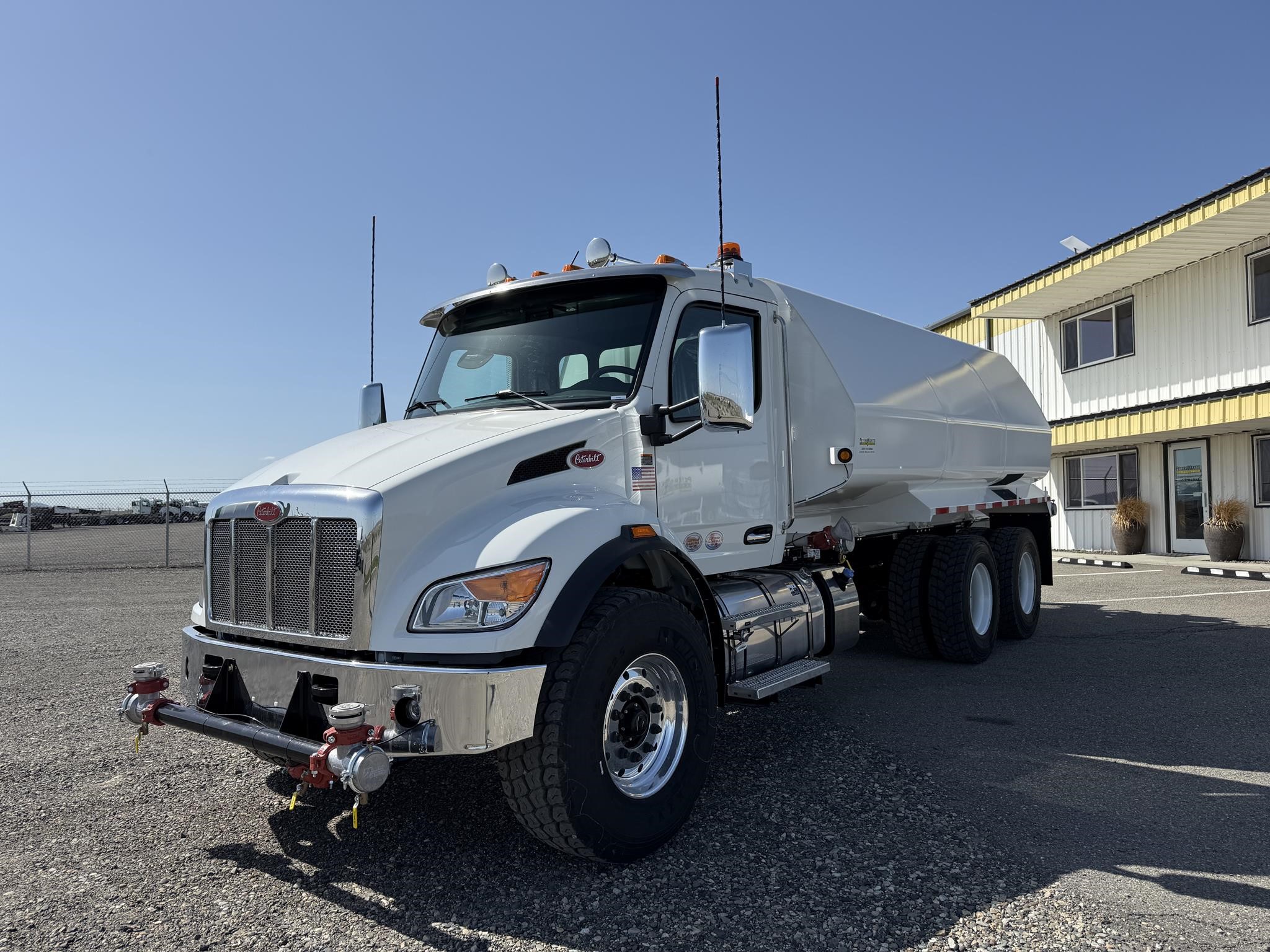 2025 PETERBILT 548 - image 1 of 6