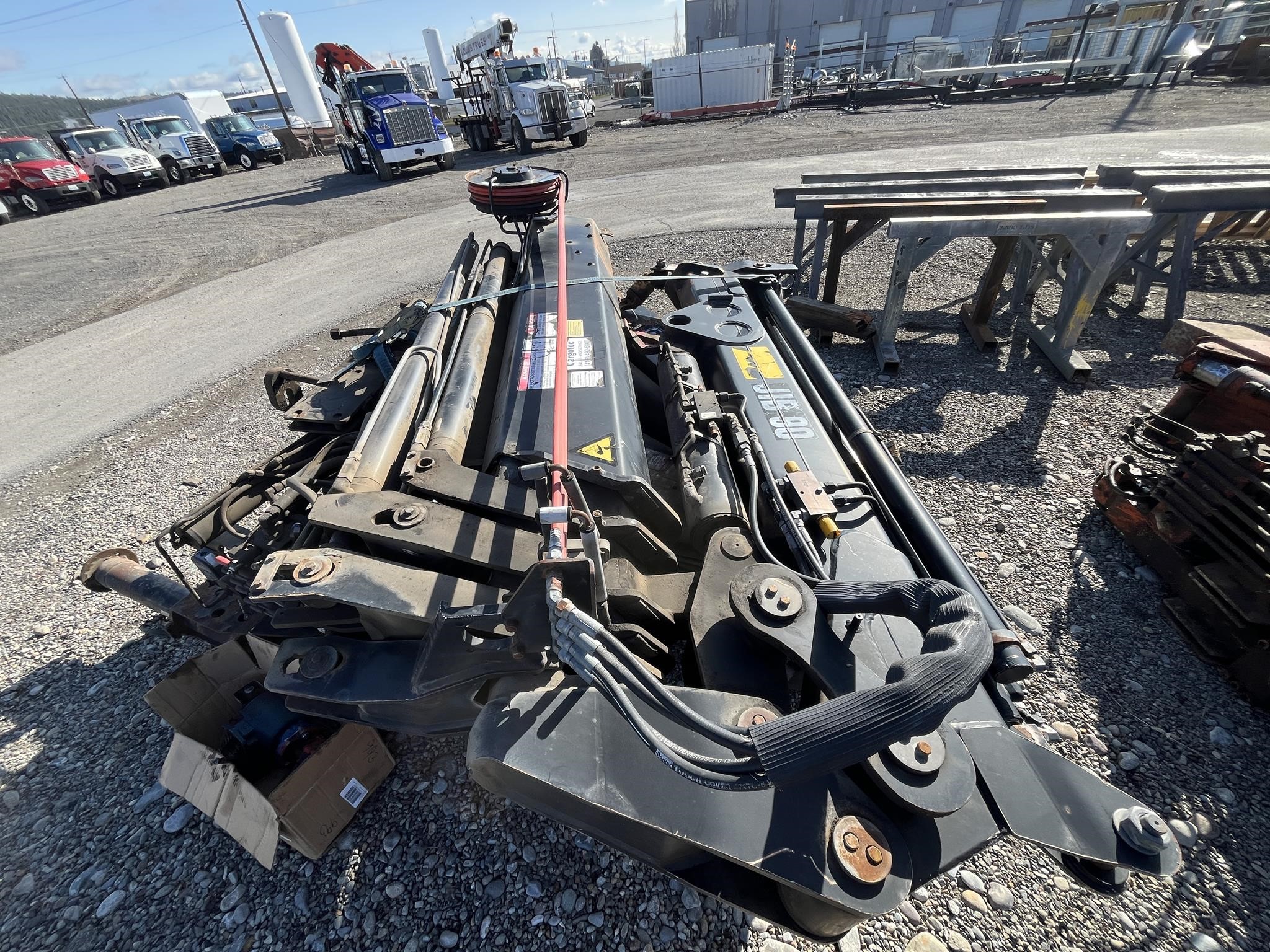 2002 HIAB 300-4 - image 1 of 4