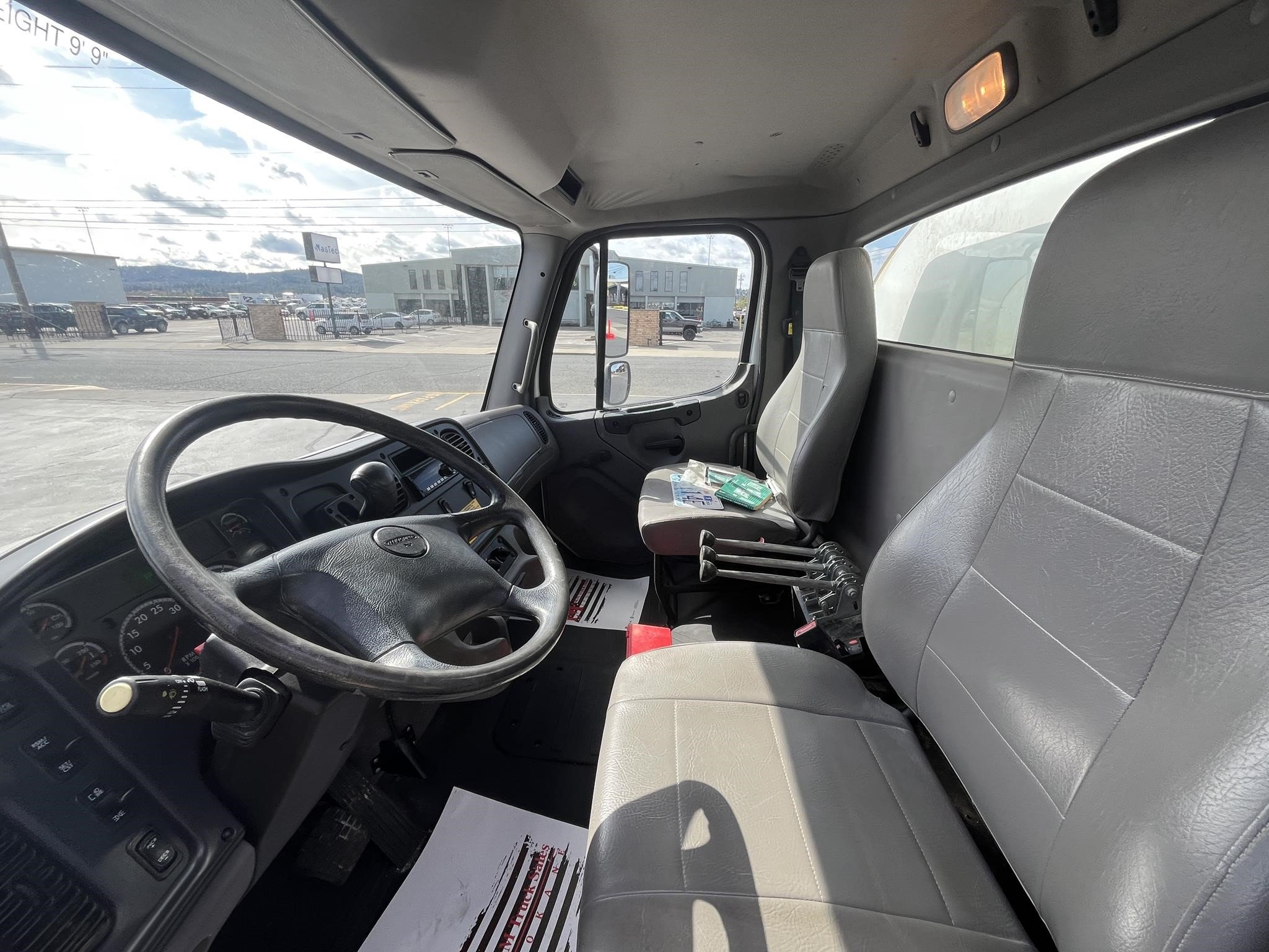 2019 FREIGHTLINER BUSINESS CLASS M2 106 - image 5 of 5