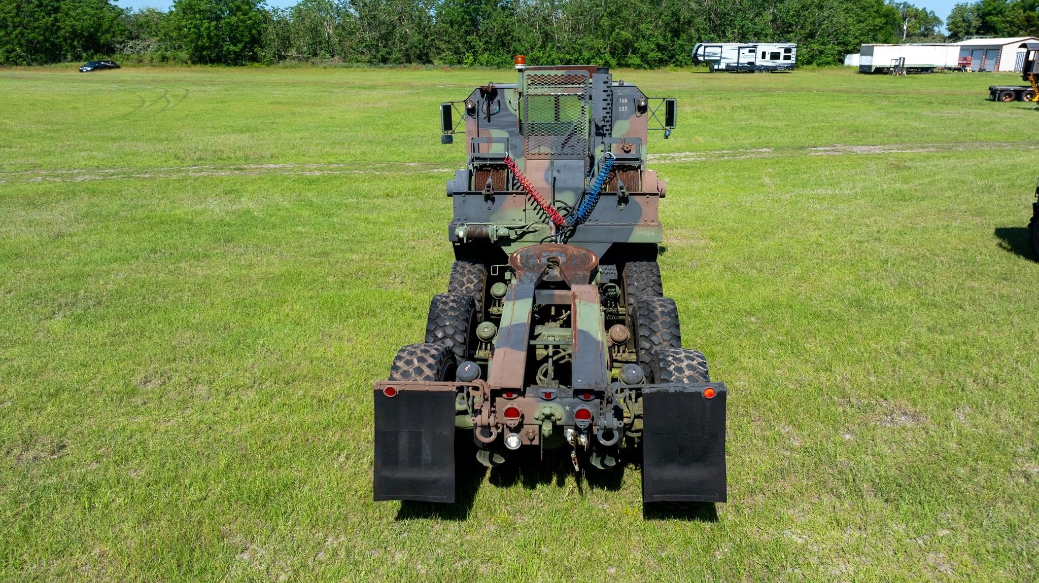 2009 OSHKOSH M1070 - image 4 of 6