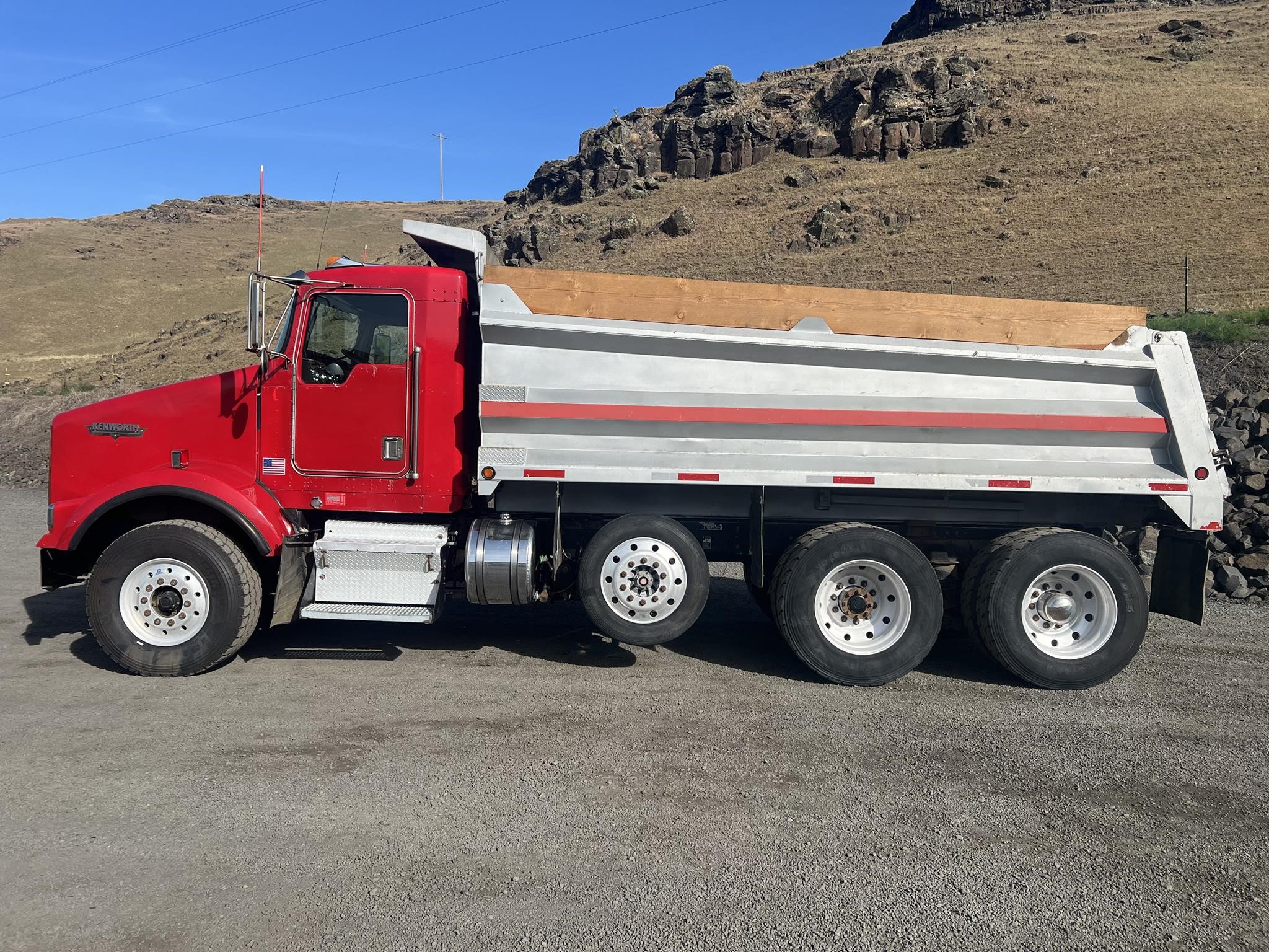 1999 KENWORTH T800 - image 2 of 6