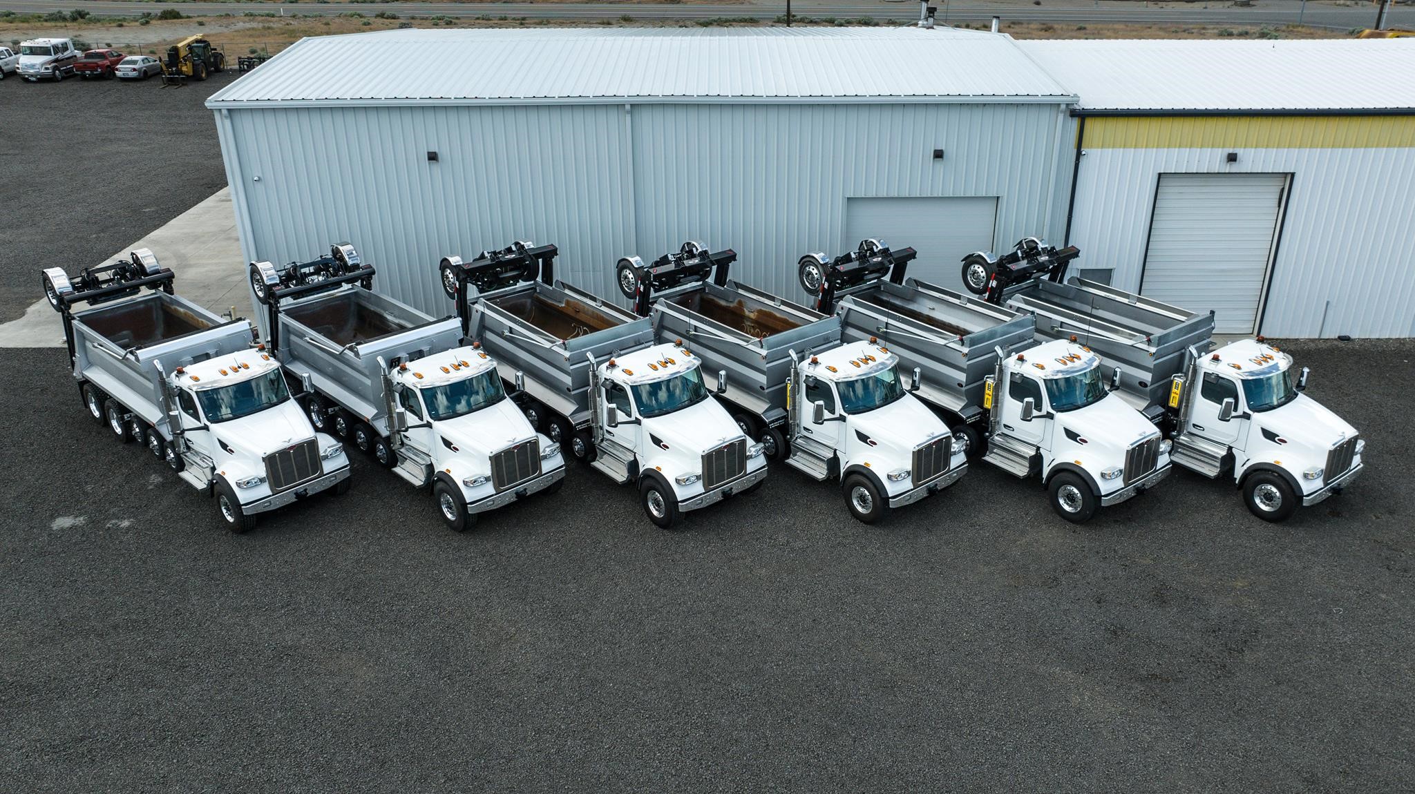 2025 PETERBILT 567 - image 5 of 6