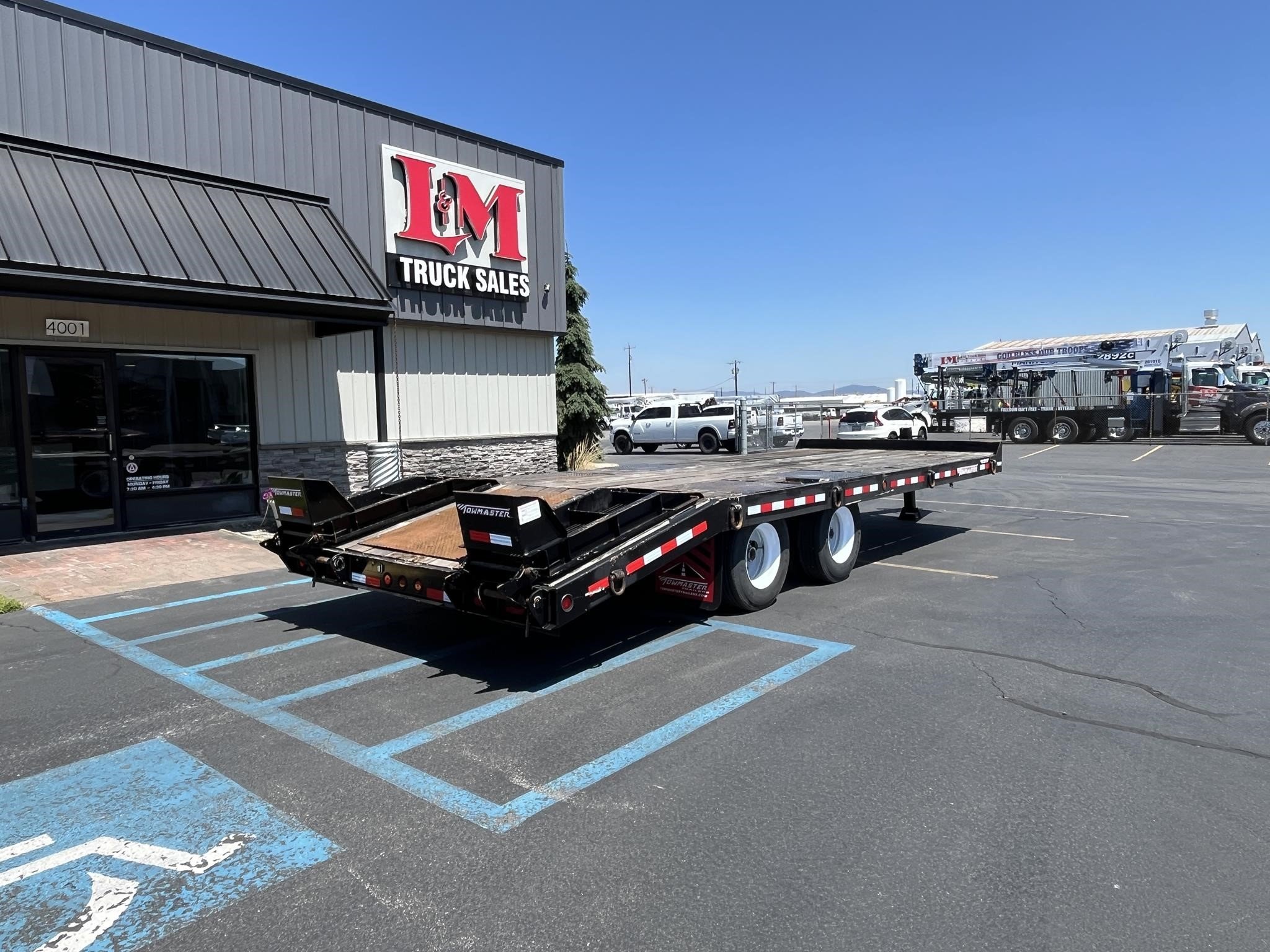 2018 TOWMASTER T-40LP - image 3 of 6