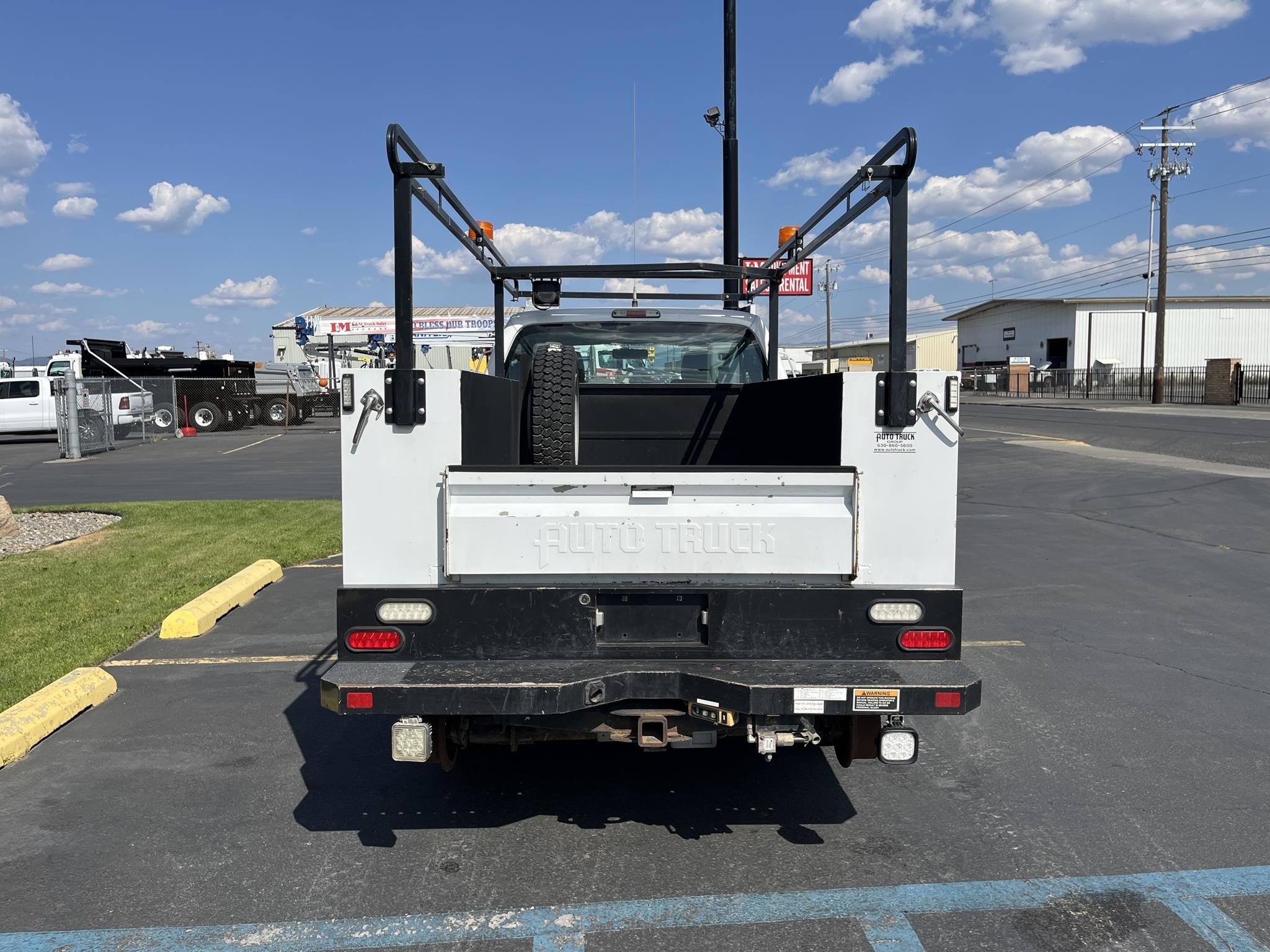 2015 FORD F350 - image 4 of 6