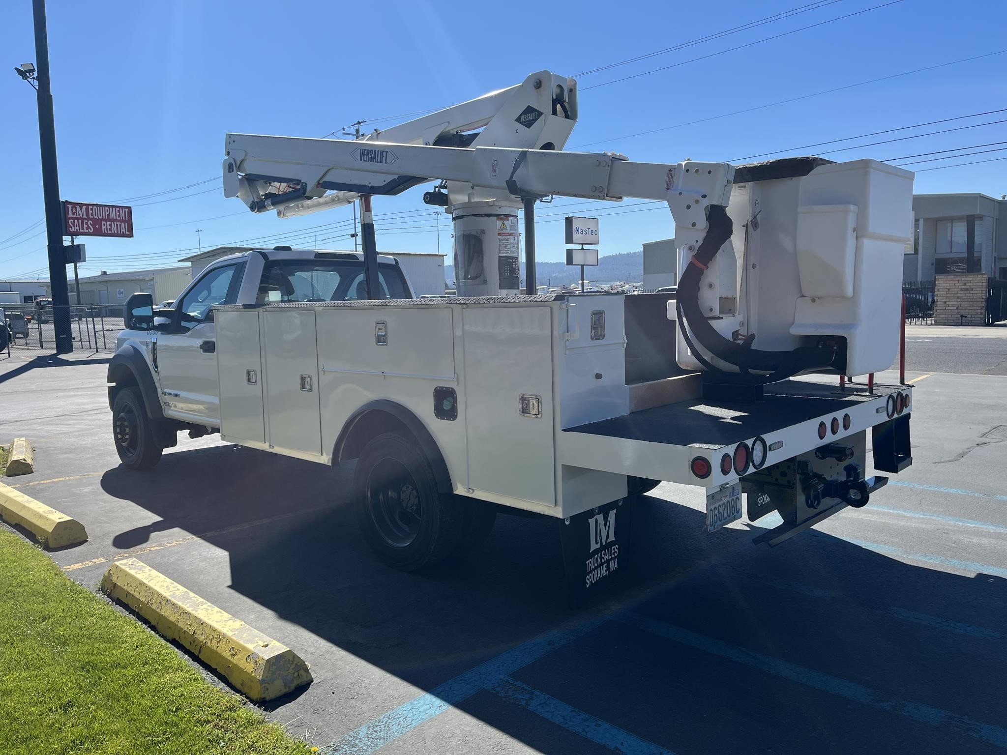 2021 VERSALIFT SST40EIH - image 5 of 6