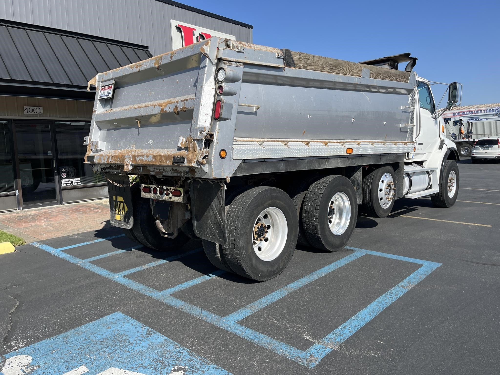 2007 STERLING L9500 - image 3 of 6
