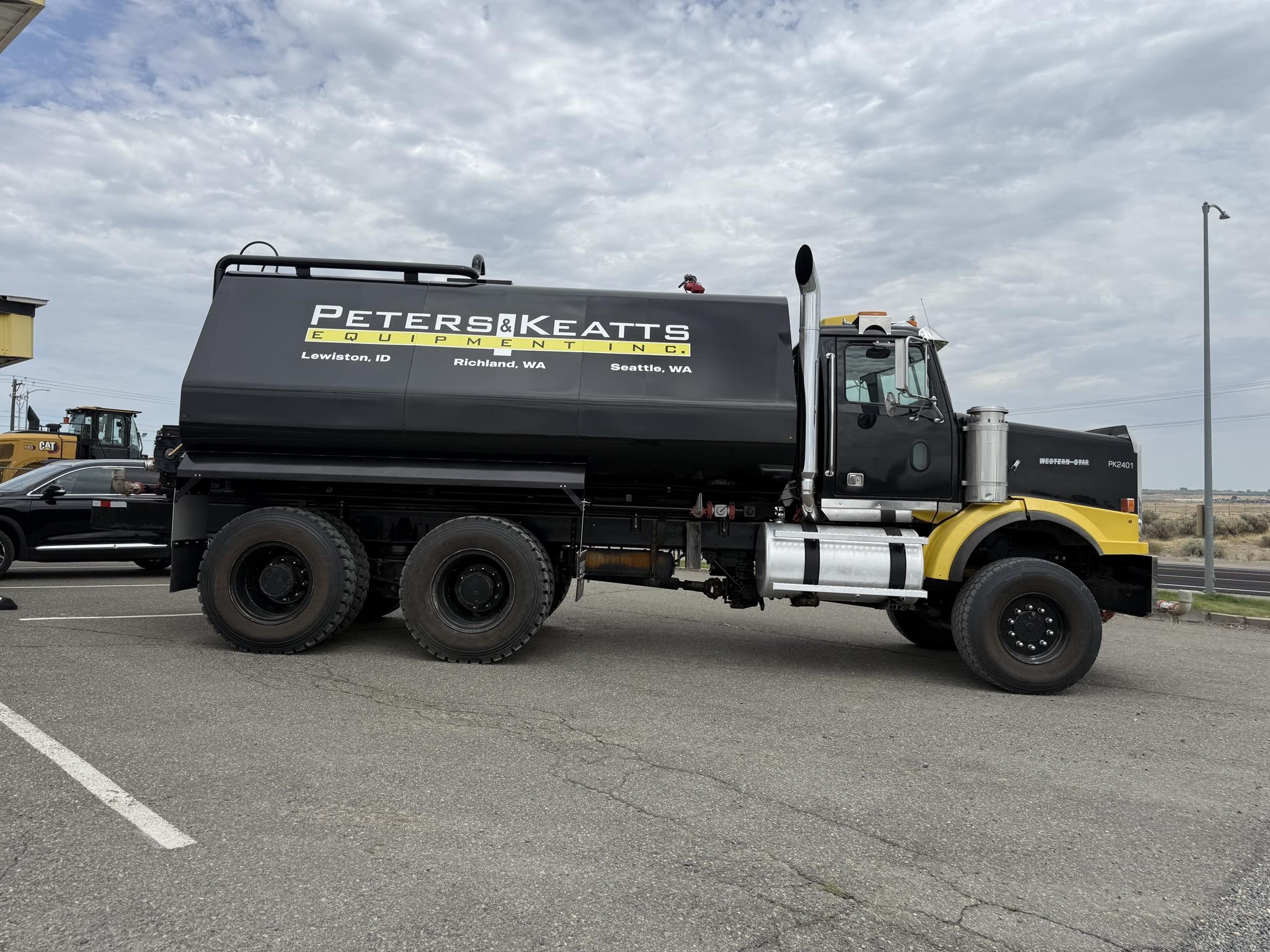 1999 WESTERN STAR 4964SX - image 4 of 6