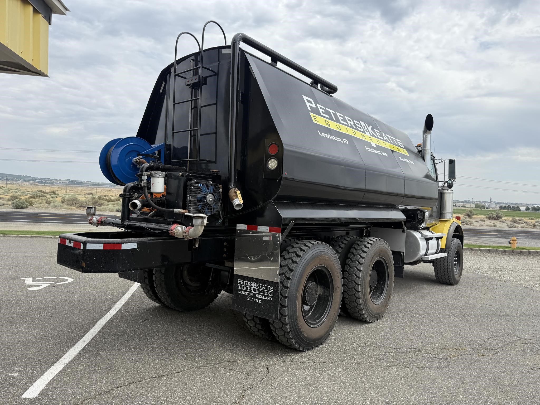 1999 WESTERN STAR 4964SX - image 5 of 6