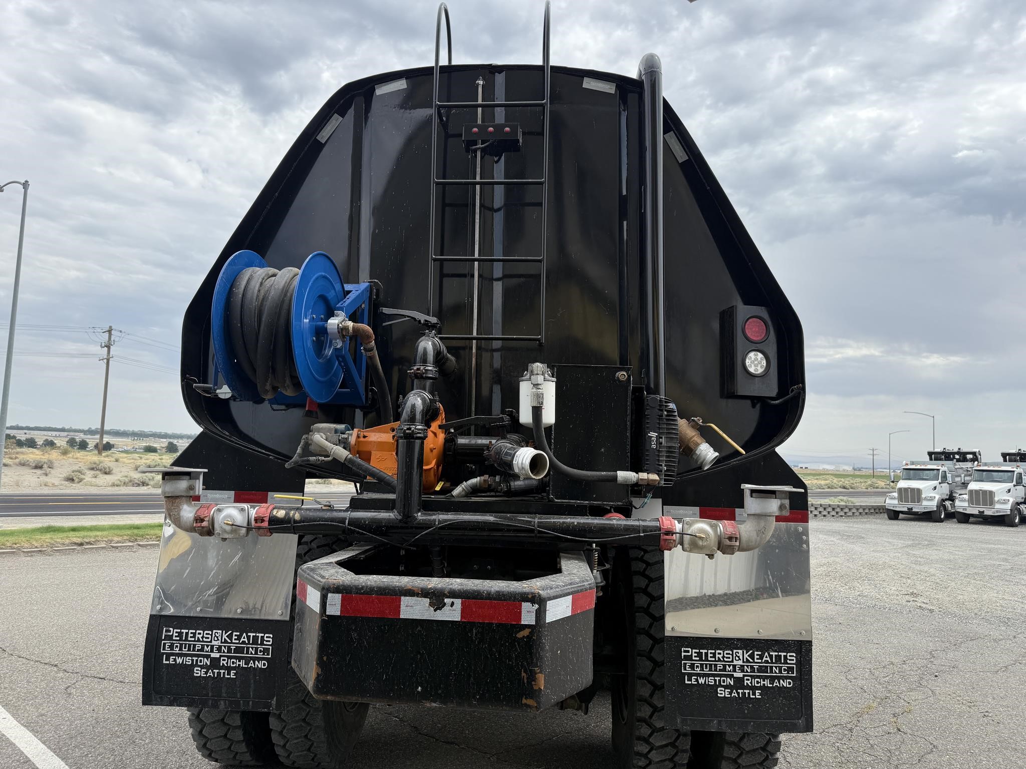 1999 WESTERN STAR 4964SX - image 6 of 6