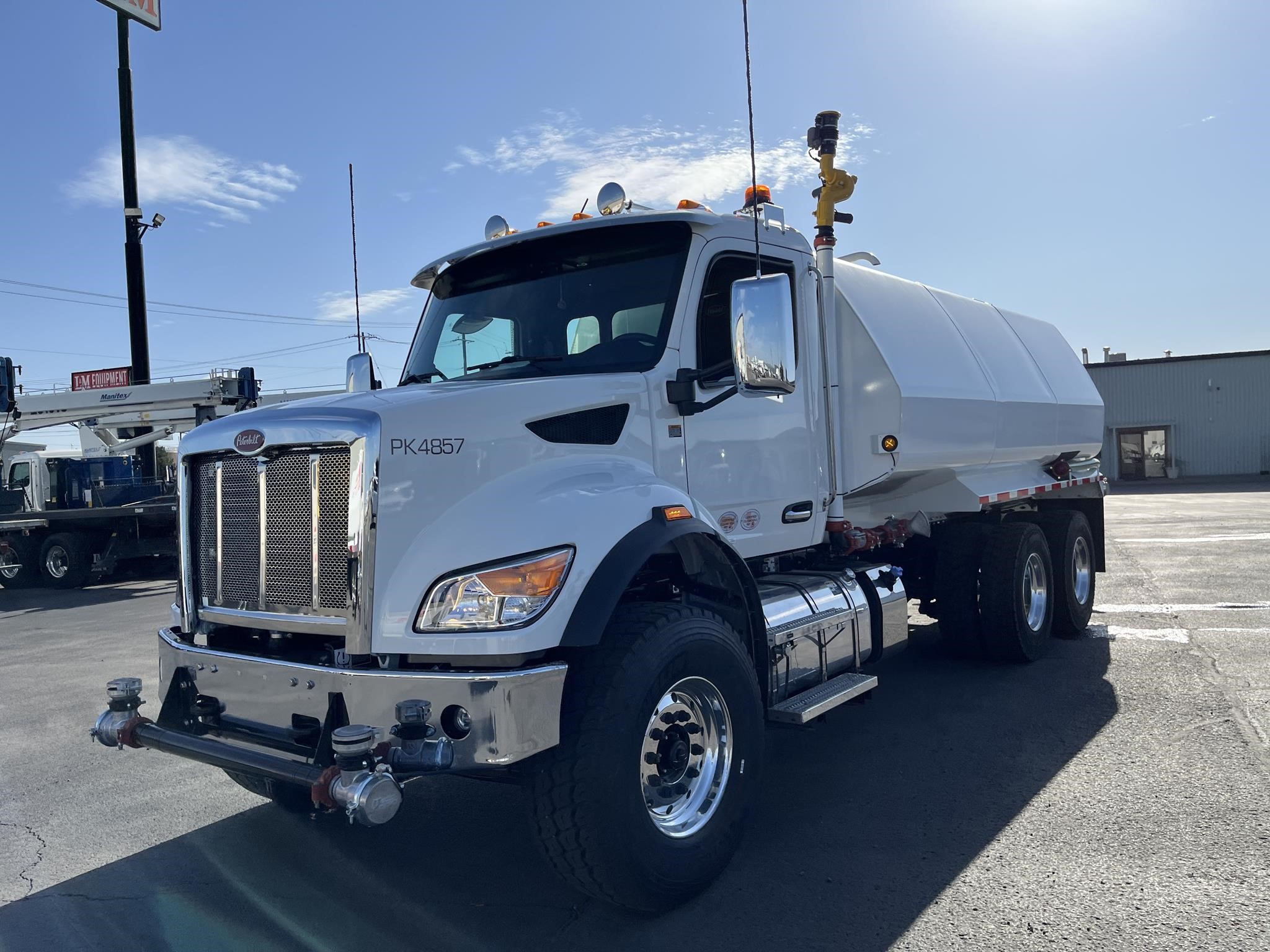 2025 PETERBILT 548 2025 PETERBILT 548 - image 1 of 5
