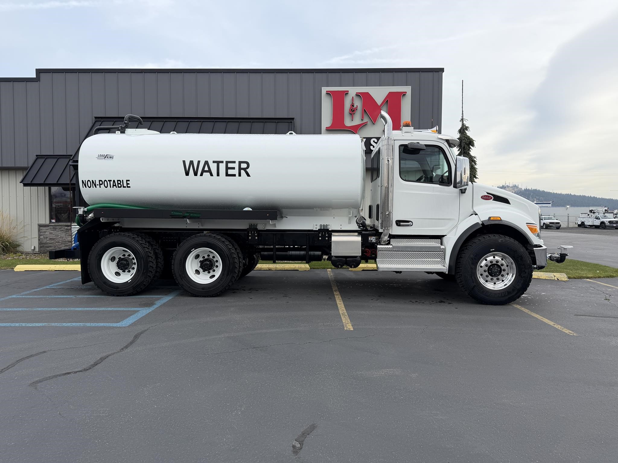 2025 PETERBILT 548 10016720819 2025 PETERBILT 548 10016720819