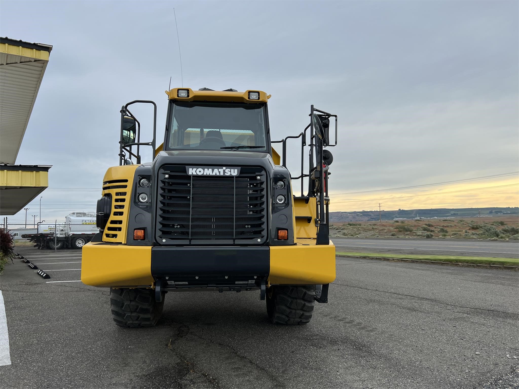 2022 KOMATSU HM300-5 - image 5 of 6