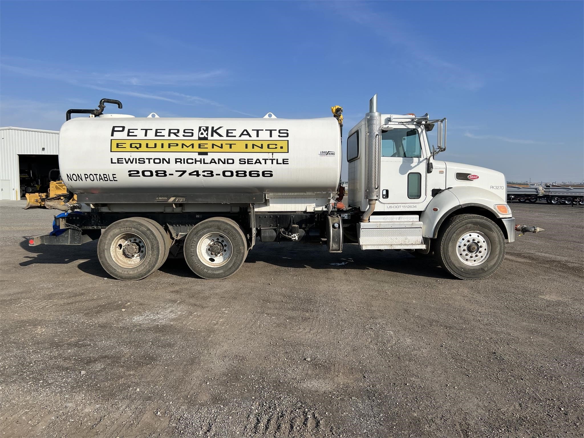 2019 PETERBILT 348 - image 4 of 6