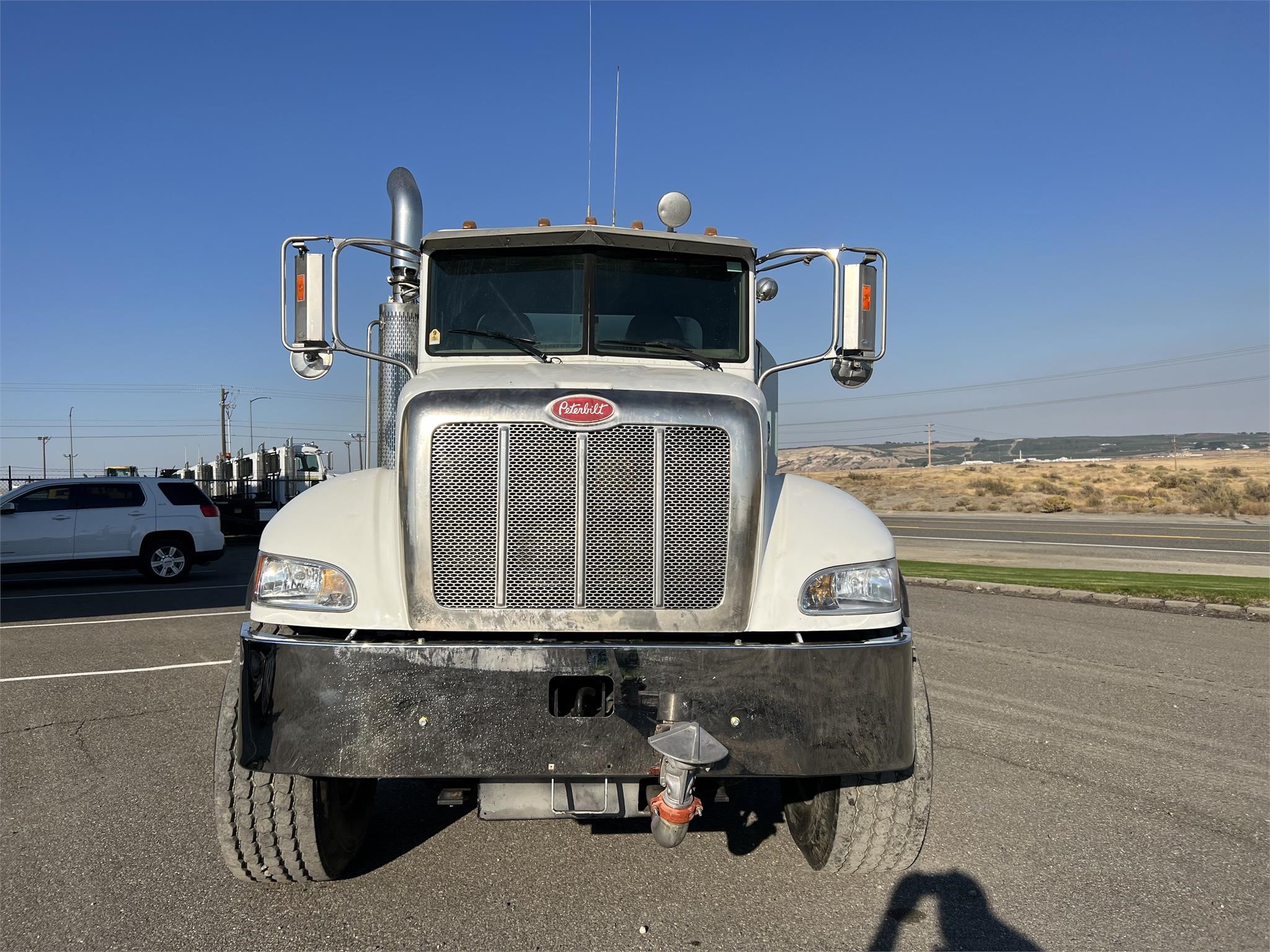 2008 PETERBILT 340 2008 PETERBILT 340 - image 2 of 6