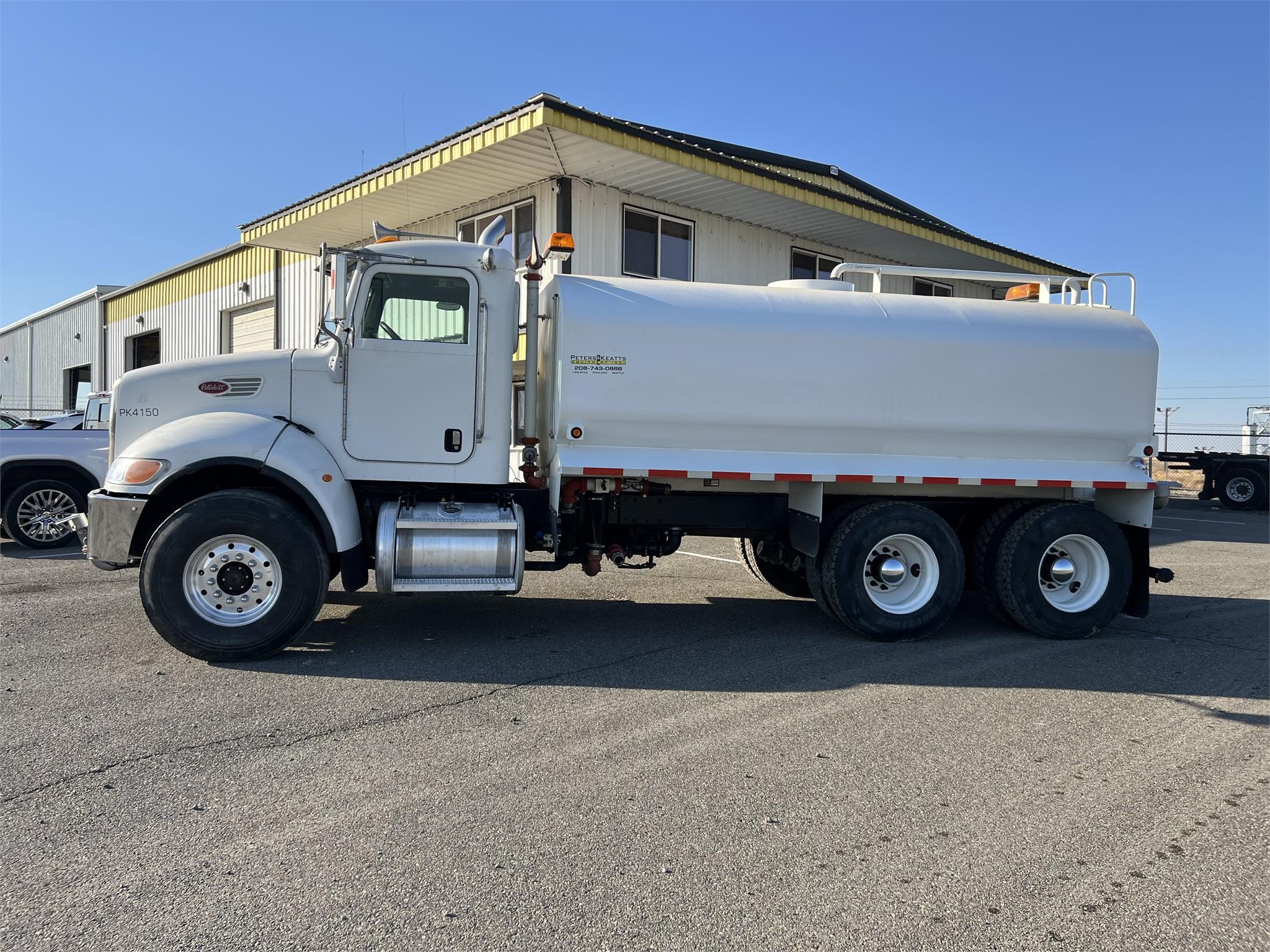 2008 PETERBILT 340 2008 PETERBILT 340 - image 3 of 6
