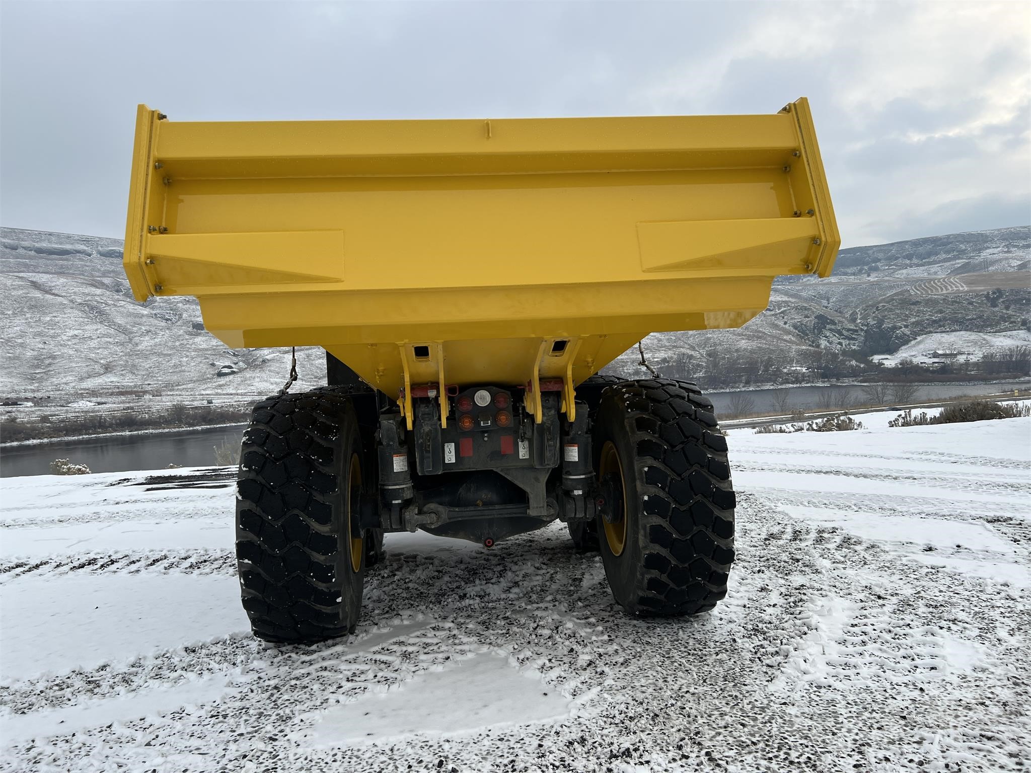 2021 KOMATSU HM300-5 - image 6 of 6