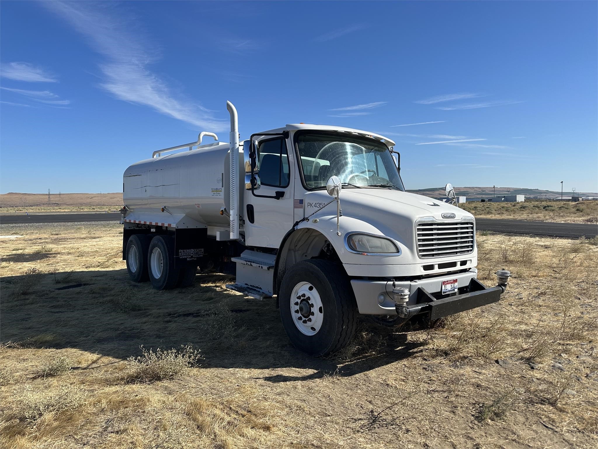 2016 FREIGHTLINER BUSINESS CLASS M2 106 - image 2 of 6