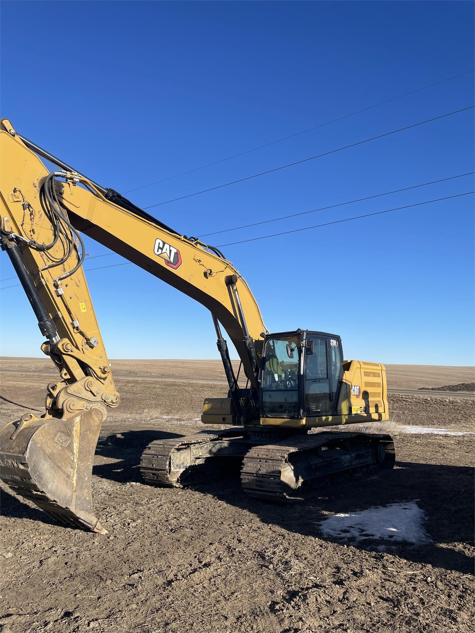 2022 CATERPILLAR 330 2022 CATERPILLAR 330 - image 1 of 5