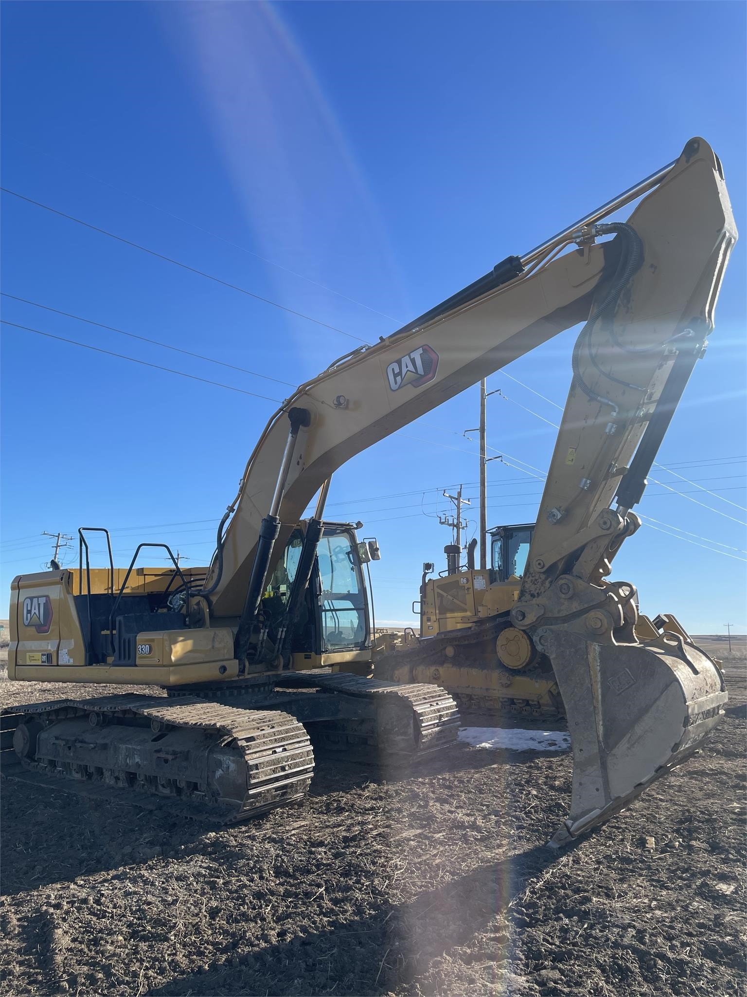 2022 CATERPILLAR 330 2022 CATERPILLAR 330 - image 4 of 5